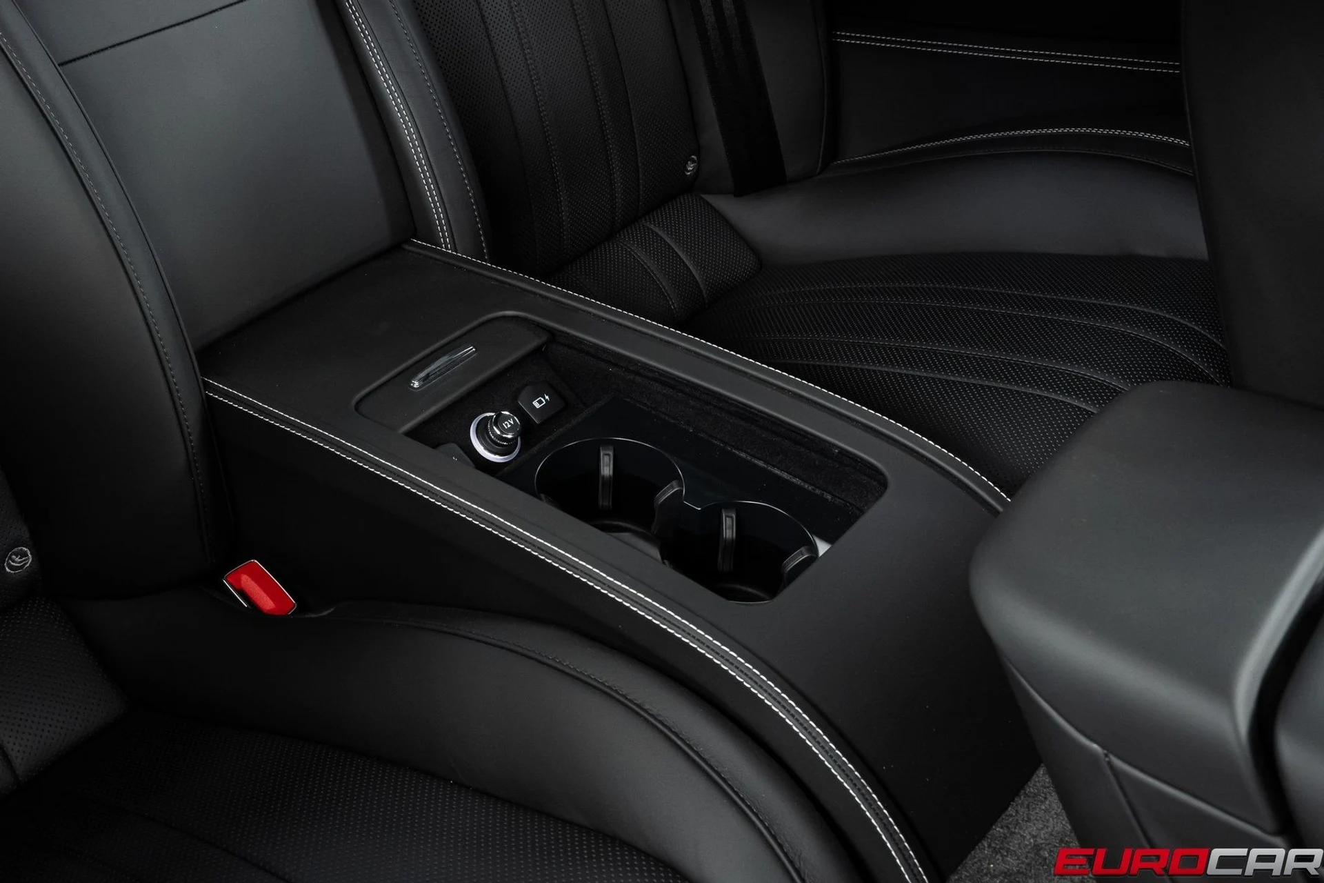 mph031_2833557366_image_32_ee19bce4de