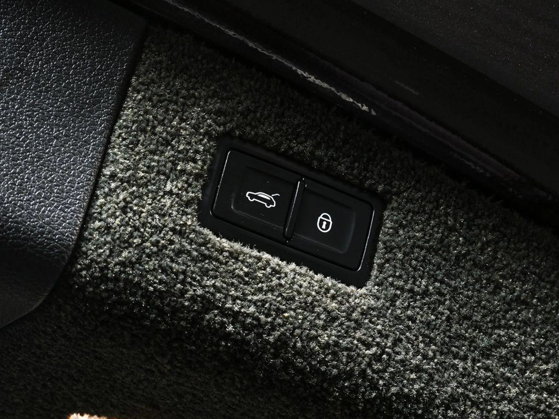 mph031_2834029438_e_Ry2hm8d_V7n_UM_xf_Zuukmew_XN_1g_0d87dc97ab