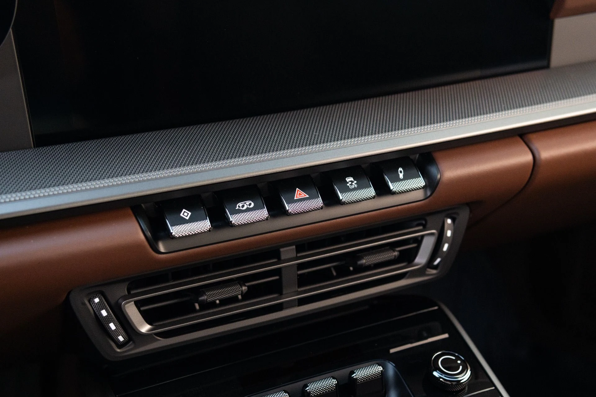 mph031_2840693967_Used_2024_Porsche_911_Carrera_1772817798_b4694ff49e