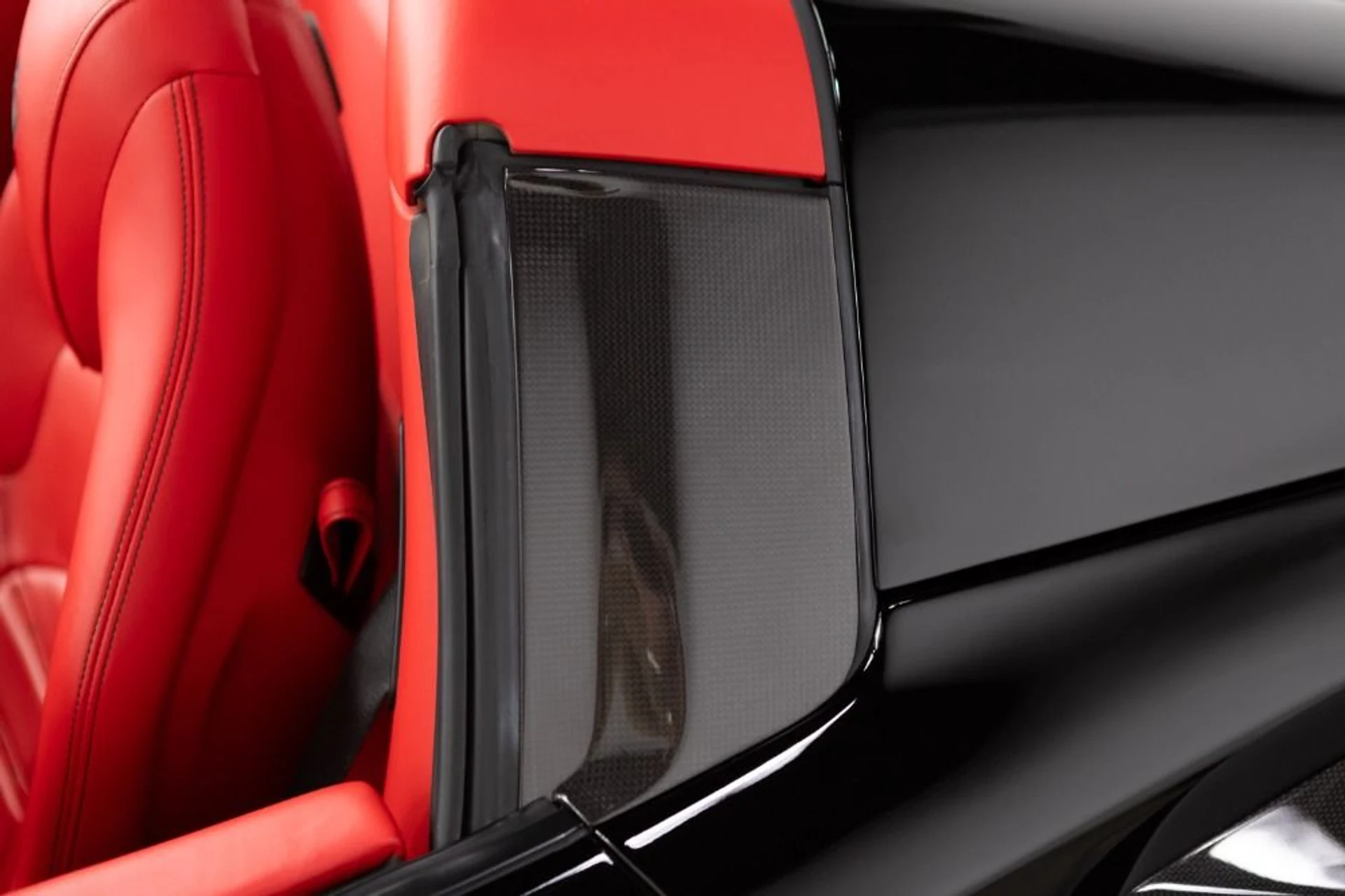 mph031_2847041310_Used_2021_Ferrari_F8_Spider_c977f5d9c0