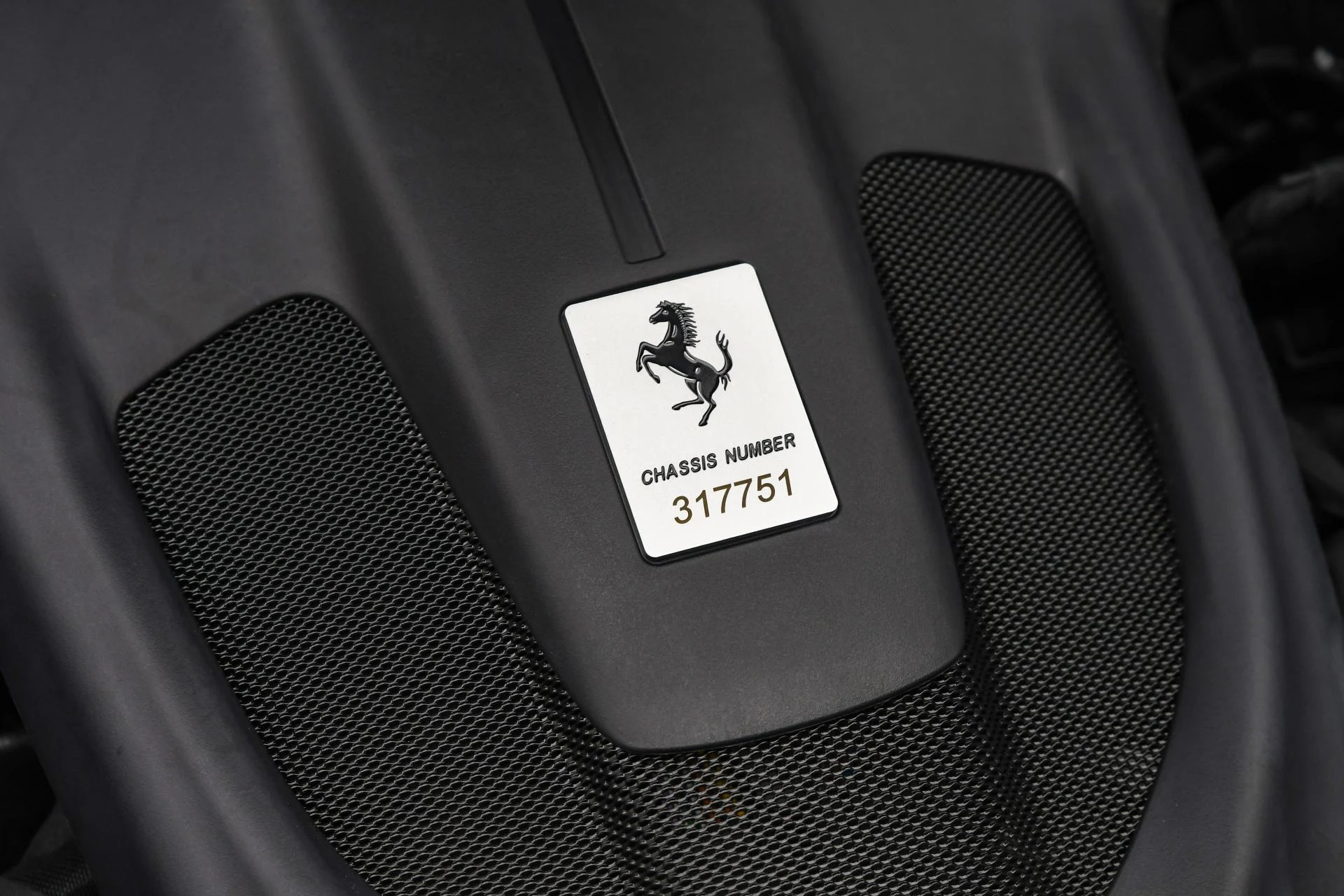 mph031_2850043901_Used_2025_Ferrari_Roma_Spider_1755677505_9fe73d6106