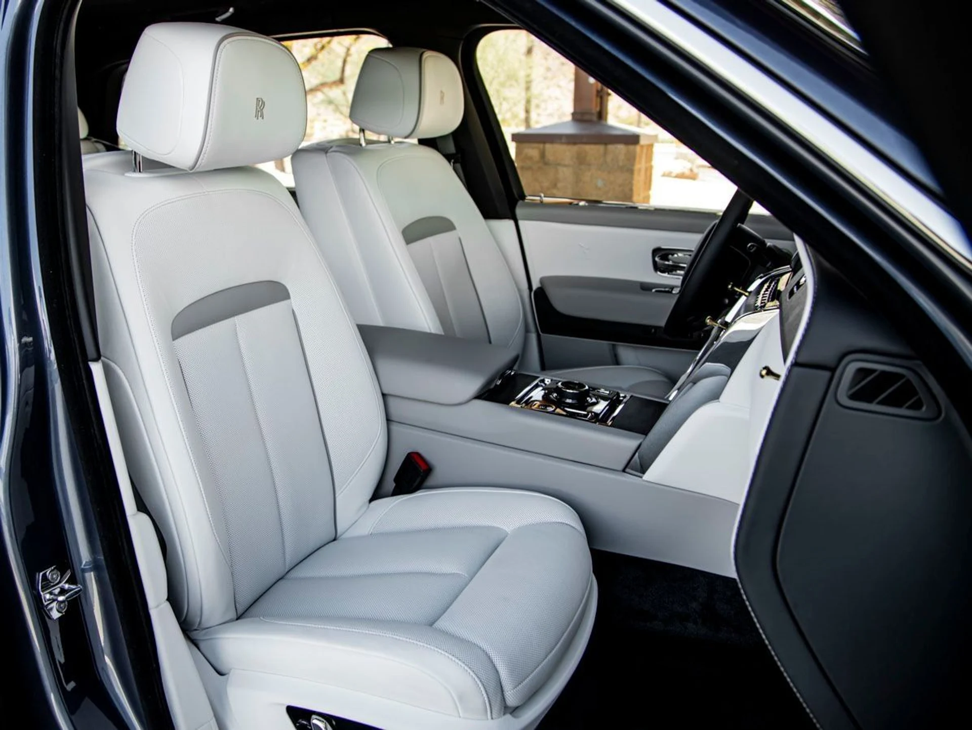 mph031_2851356608_32_65425c5dbe