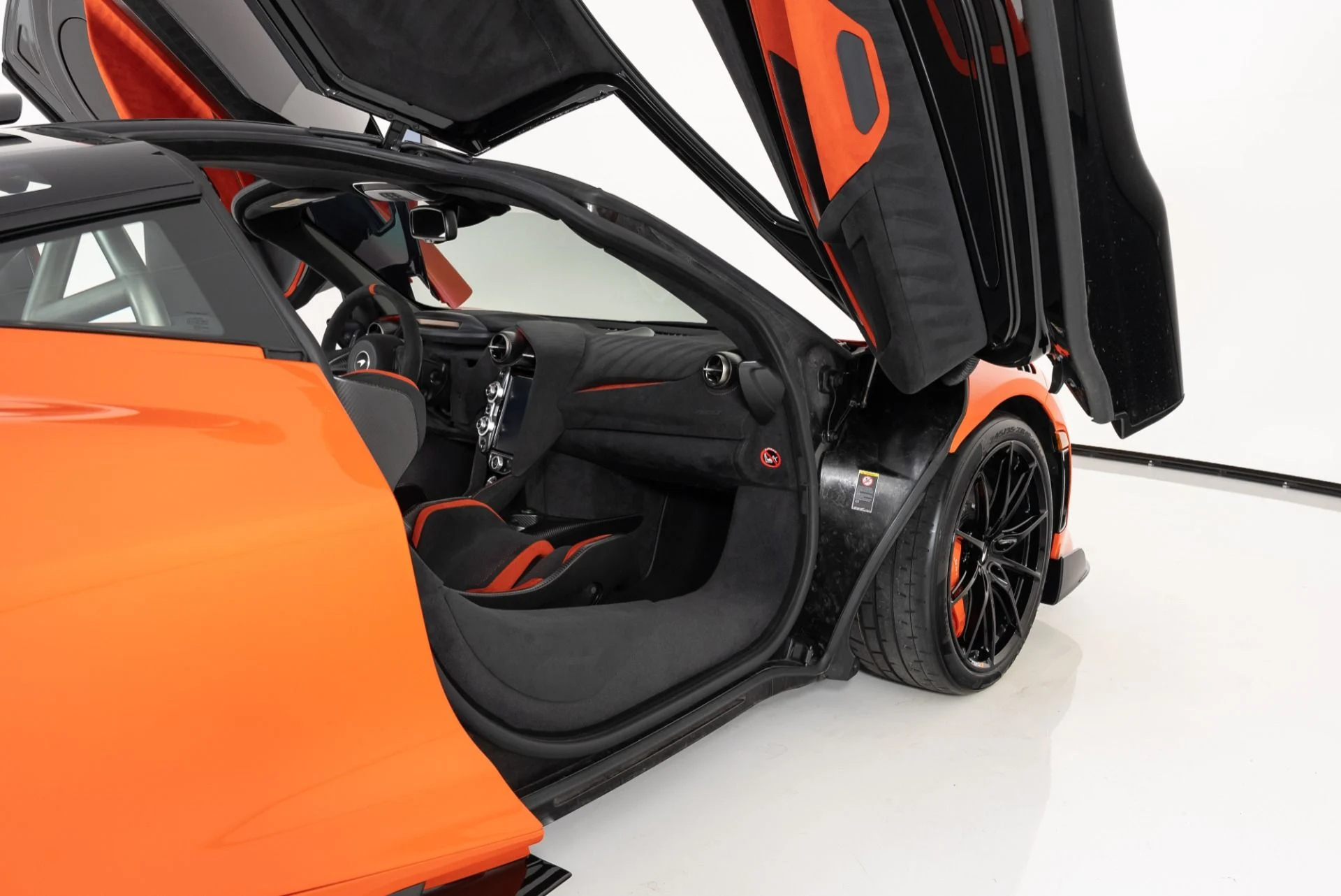 mph031_2856235966_Used_2021_Mc_Laren_765_LT_1746474152_f05644f98a