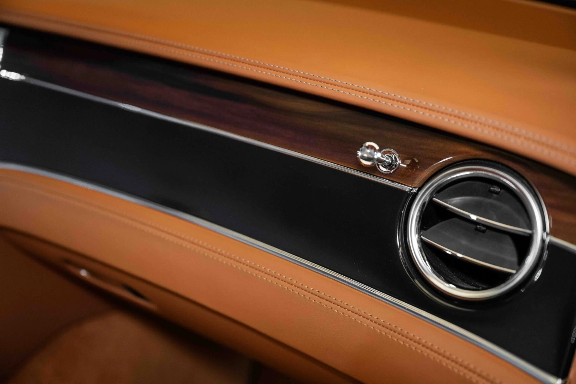 mph031_2858727347_Used_2020_Bentley_Continental_GTC_V8_1761331825_01915bb659