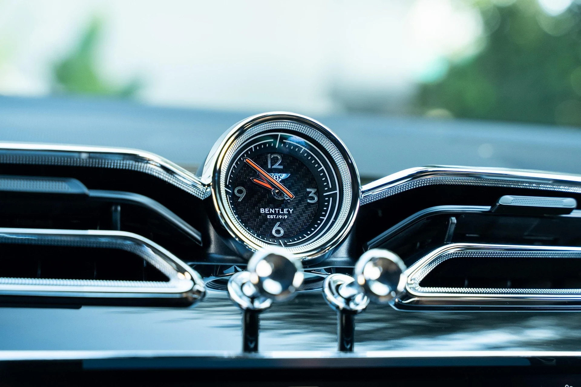 mph031_2879390721_439893873_68933527d11a93082f4d7fee_92332383b2