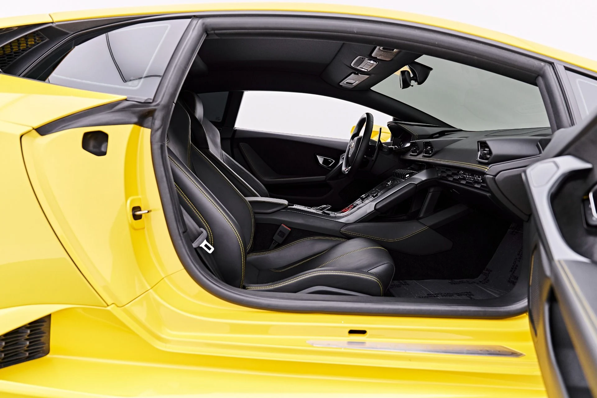 mph031_2880491010_Used_2017_Lamborghini_Huracan_1786046266_8d2493d8b7