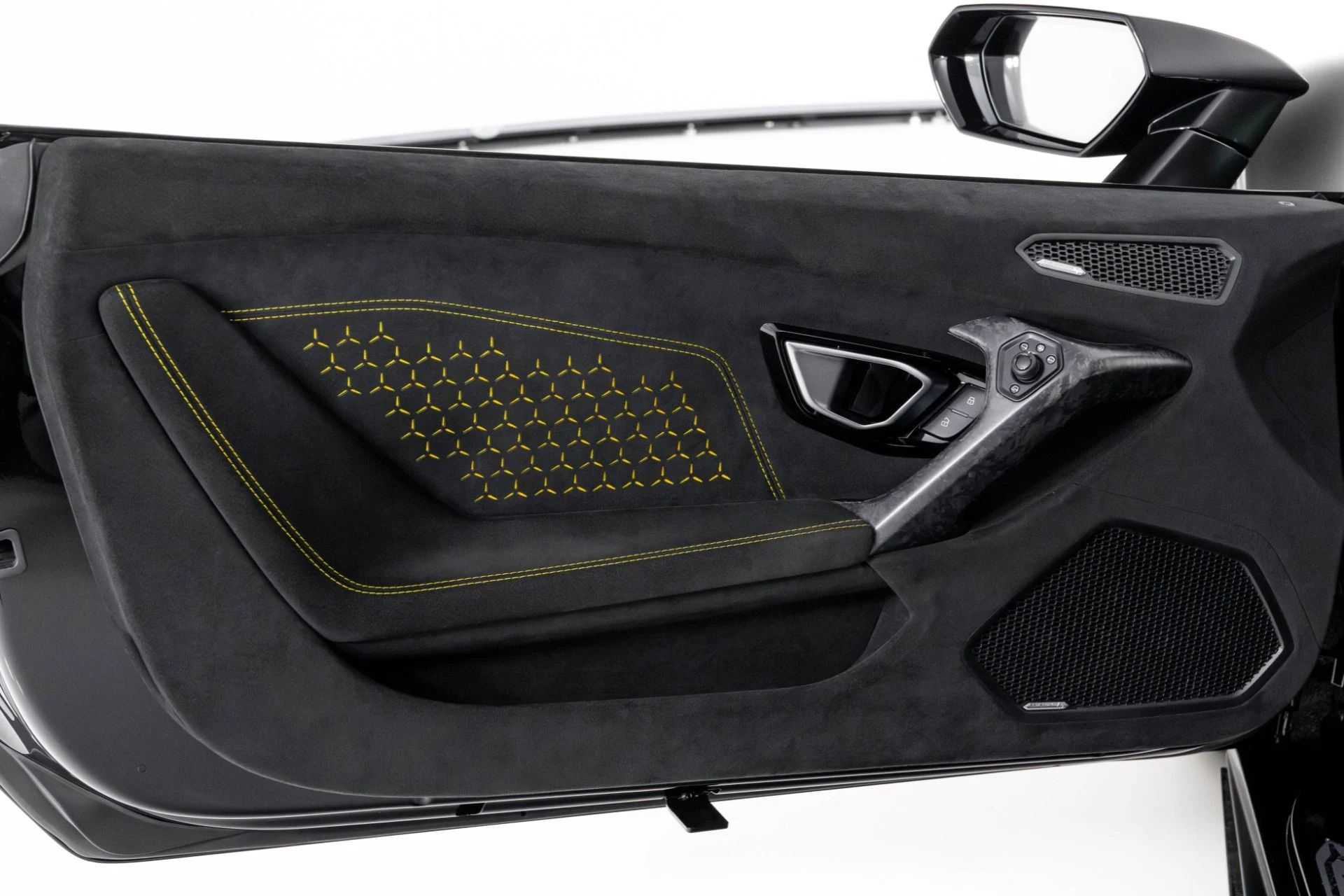 mph031_2880863271_Used_2018_Lamborghini_Huracan_Performante_1762565910_7a606b1154