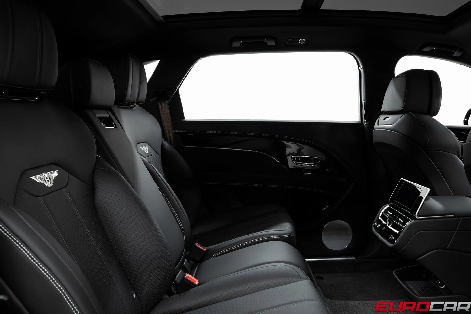 mph031_2887505885_image_32_3c4c294ae0