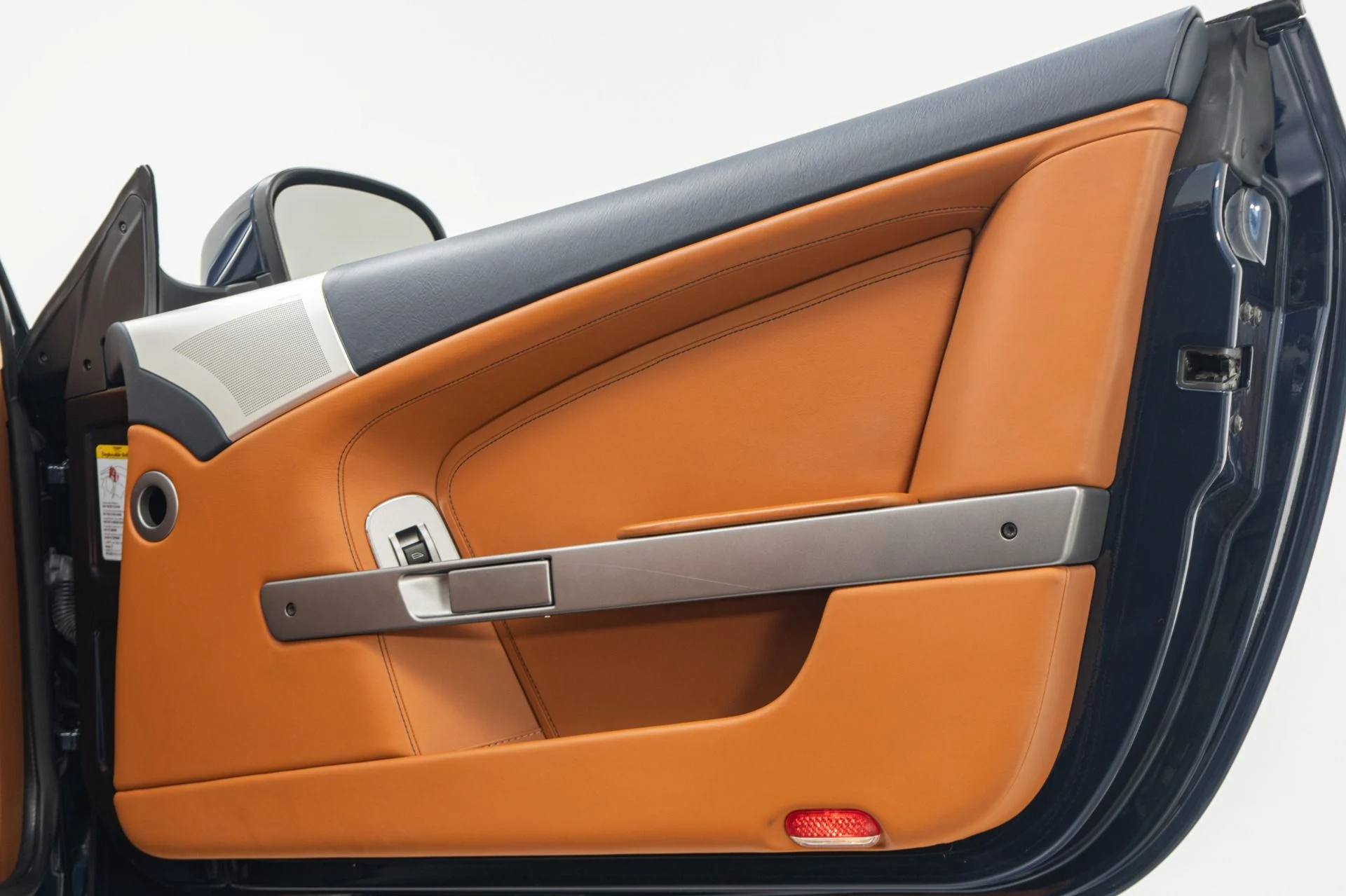 mph031_2893361389_Used_2011_Aston_Martin_DB_9_Volante_Two_Tone_Interior_V12_Power_1780003094_15c02dbc4e