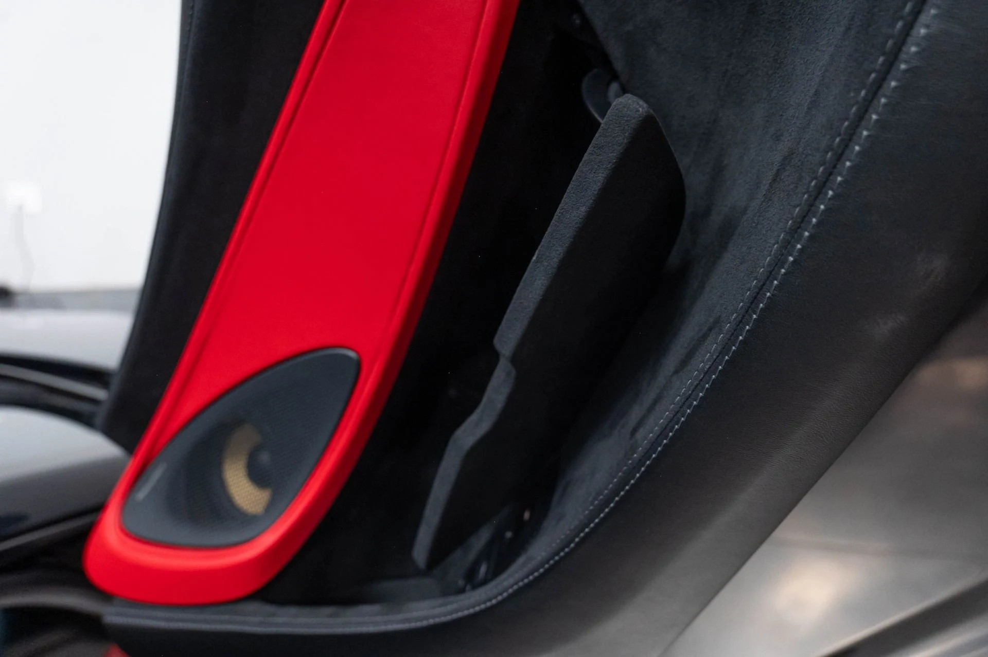 mph031_2896392561_Used_2019_Mc_Laren_570_S_1783628285_19a525e24e
