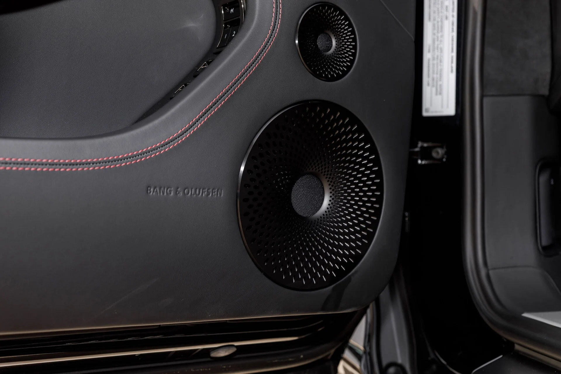 mph031_290372149_ad62d7405bc5848f321b6ce041d5c133x_5a27beef38