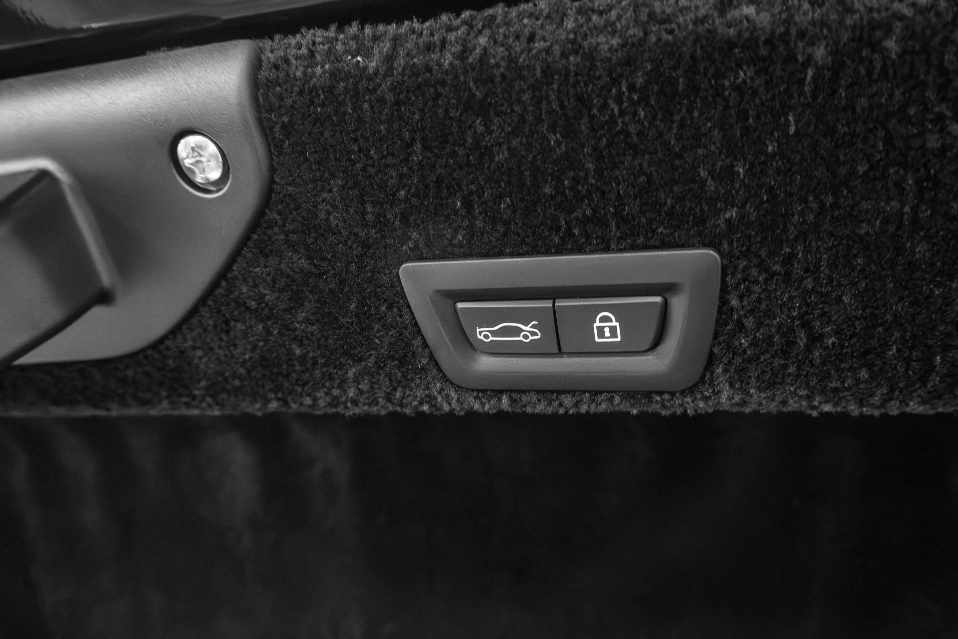 mph031_2909341458_Used_2017_Rolls_Royce_Ghost_Black_Badge_1764012368_1ec6374554