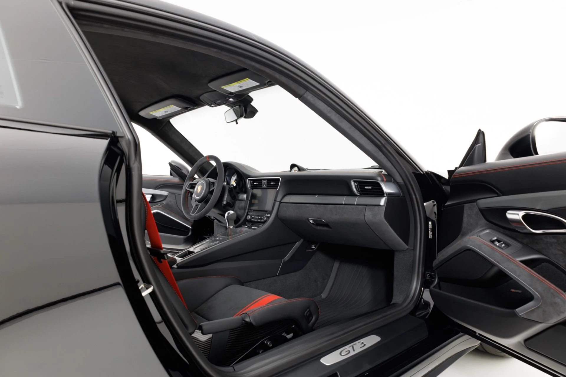 mph031_2915848456_Used_2018_Porsche_911_GT_3_1781025616_87ffce5031