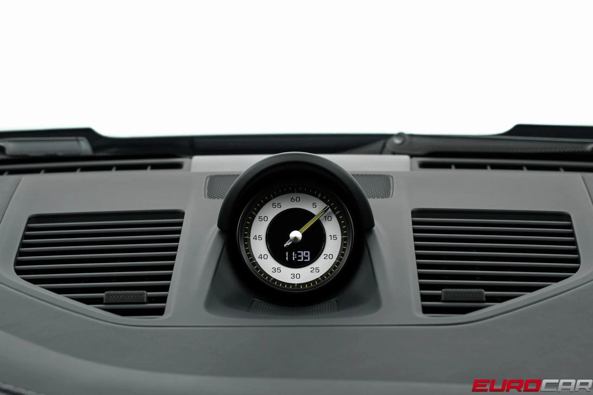 mph031_2921542340_image_32_b06cfe8471