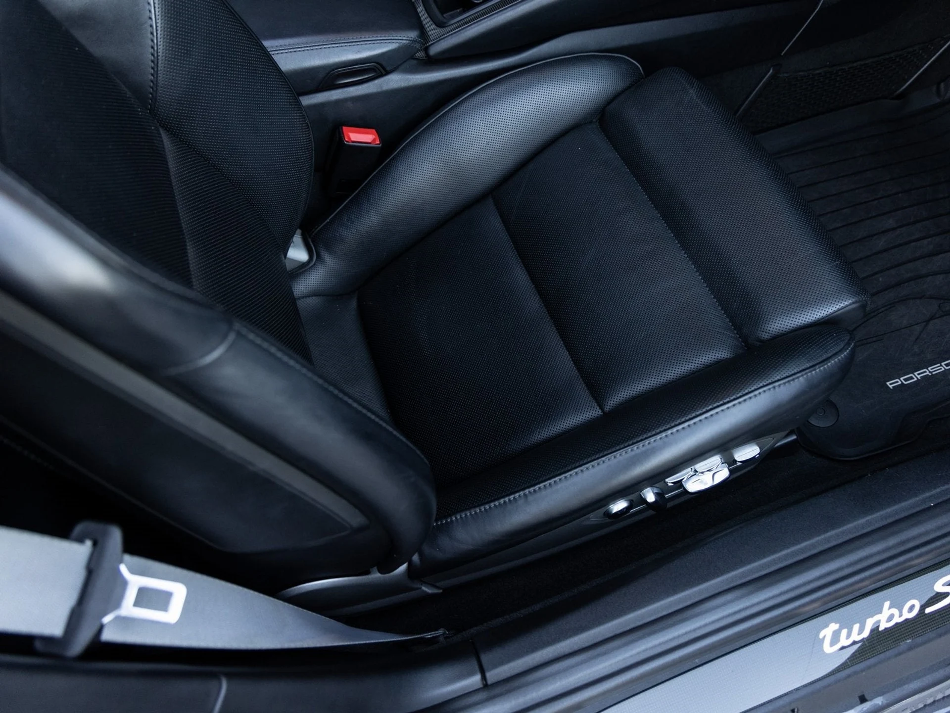 mph031_2926184261_32_f503d95197