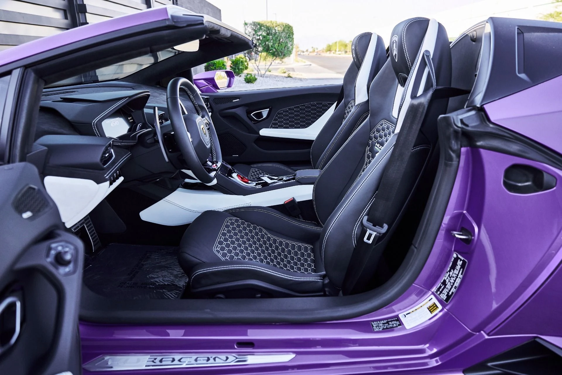 mph031_2927497822_Used_2024_Lamborghini_Huracan_EVO_Base_1774744545_9b0c3e3ade