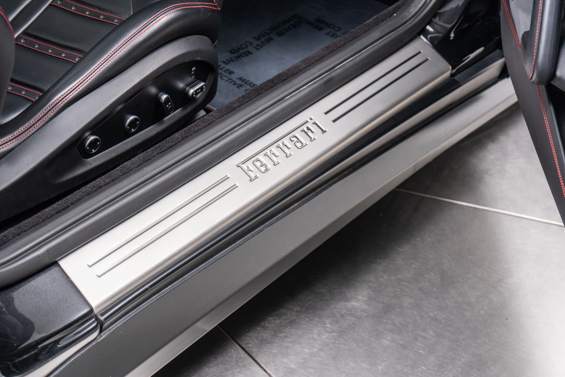 mph031_2927844912_Used_2019_Ferrari_GTC_4_Lusso_1790632614_1e9917a05f