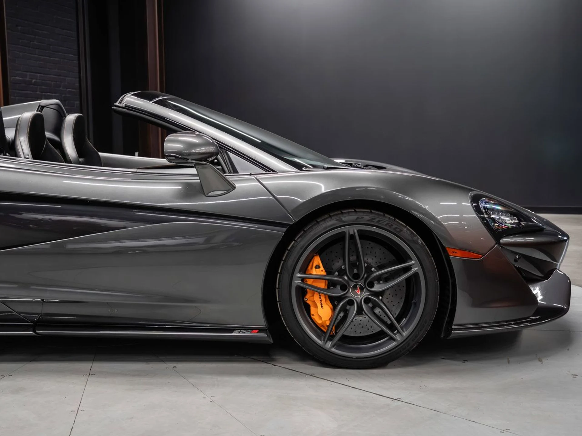 mph031_2933133233_mclaren_570s_2018_812d33b0ae