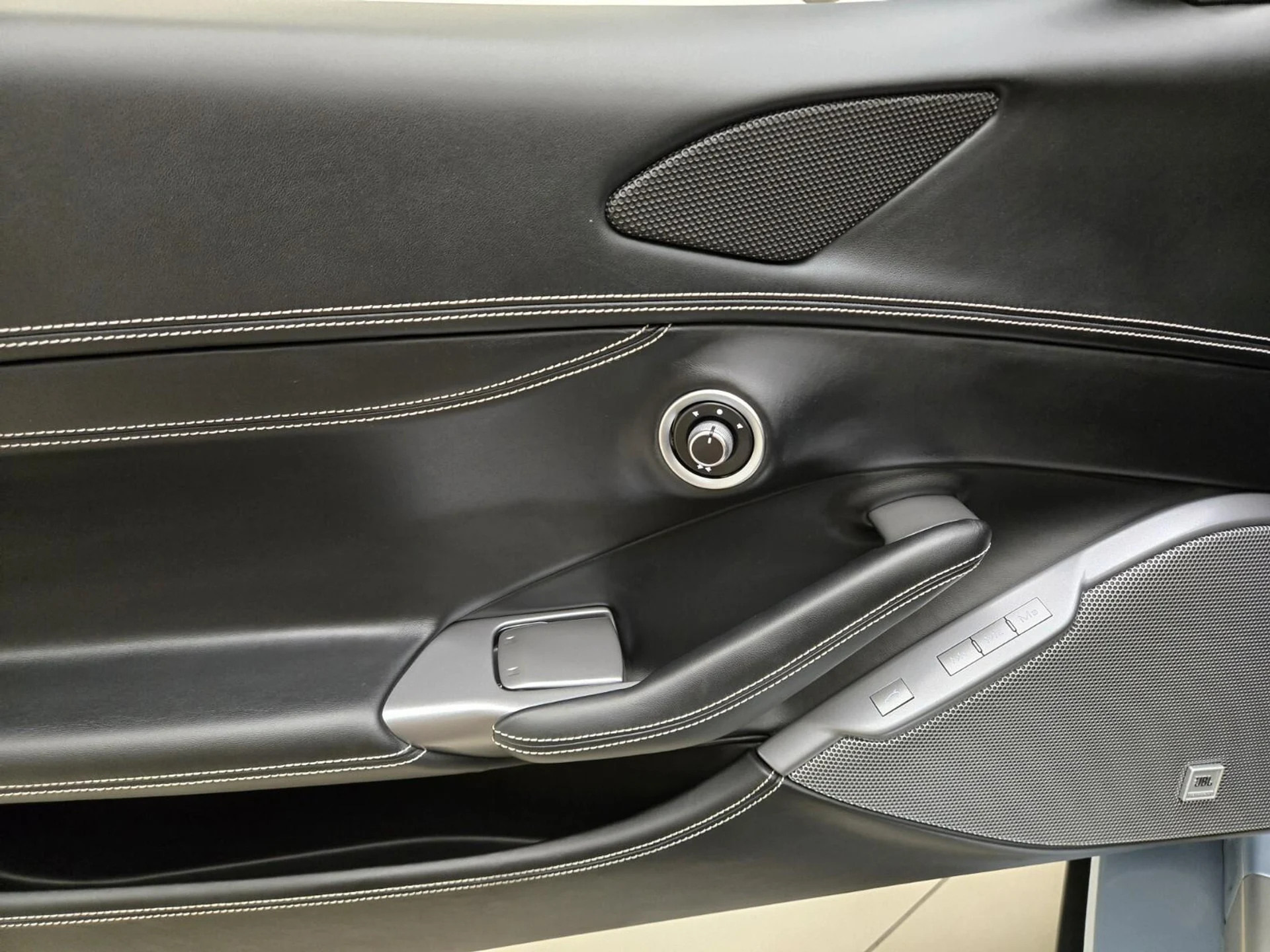 mph031_2938392701_Used_2022_Ferrari_Portofino_1768891486_d94c9ca5b1