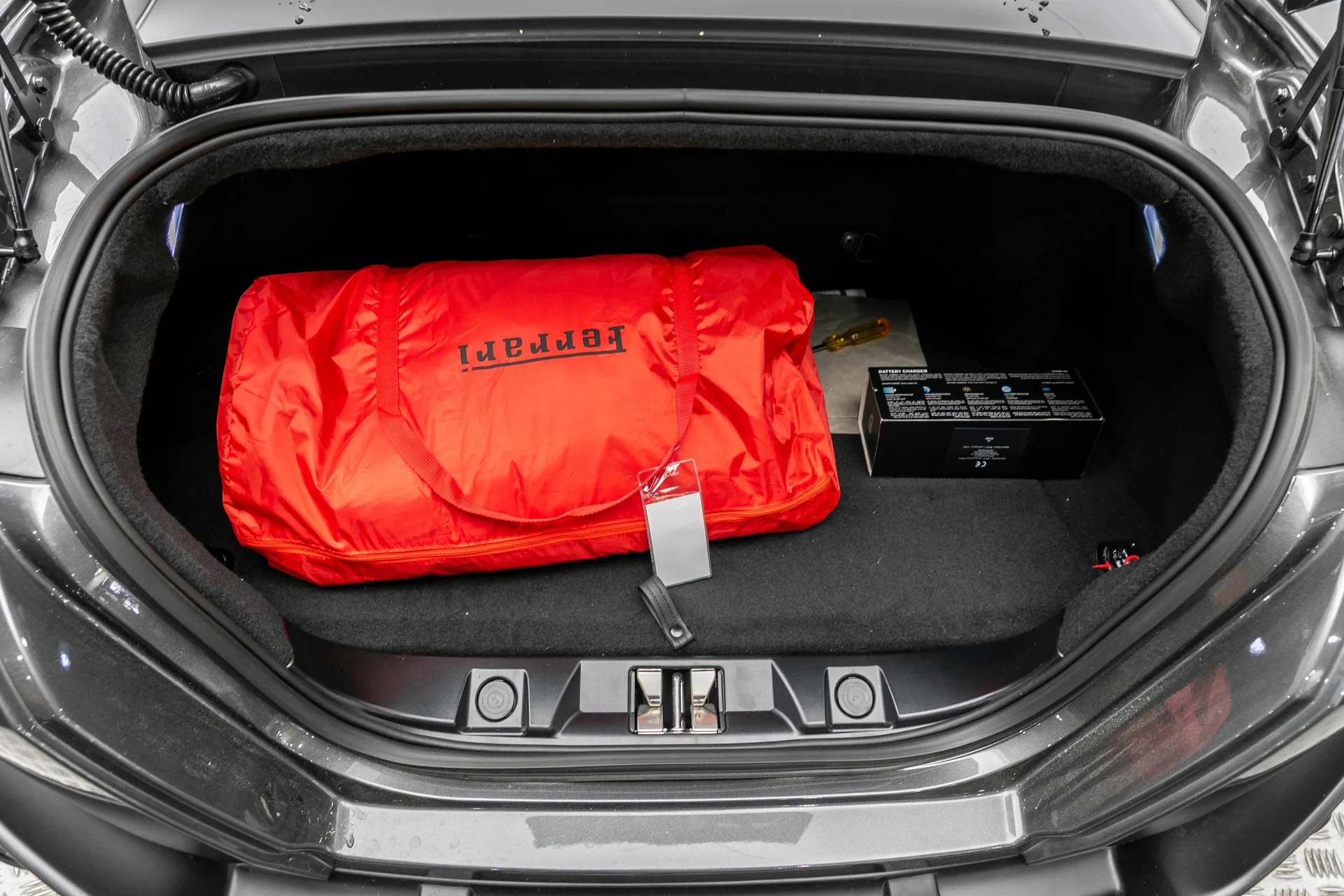 mph031_2940050740_3e0a3b37f3df46c69640d17d4f3e4174_00aa30d086