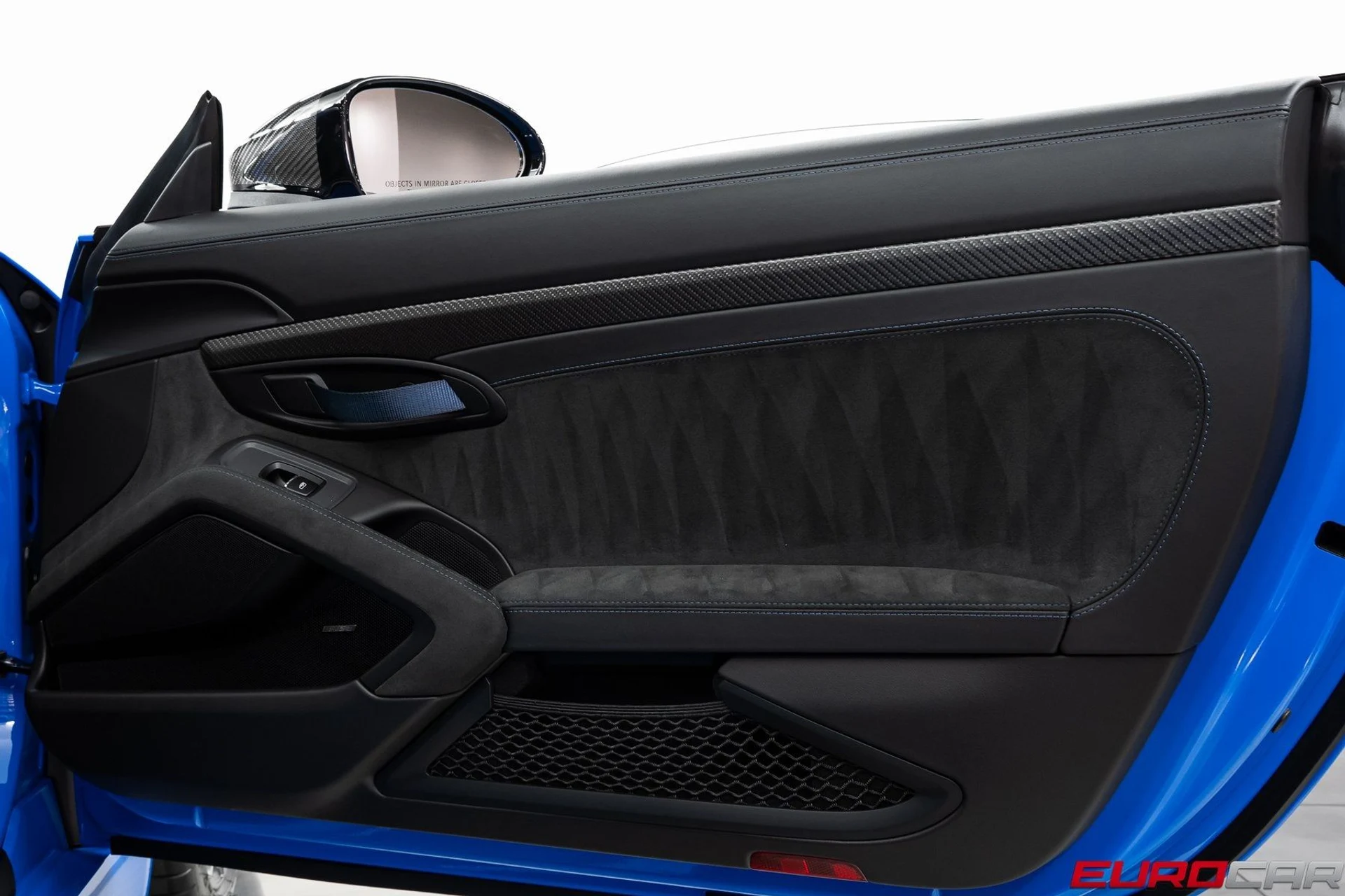 mph031_2940420082_image_32_4d122f3a7b