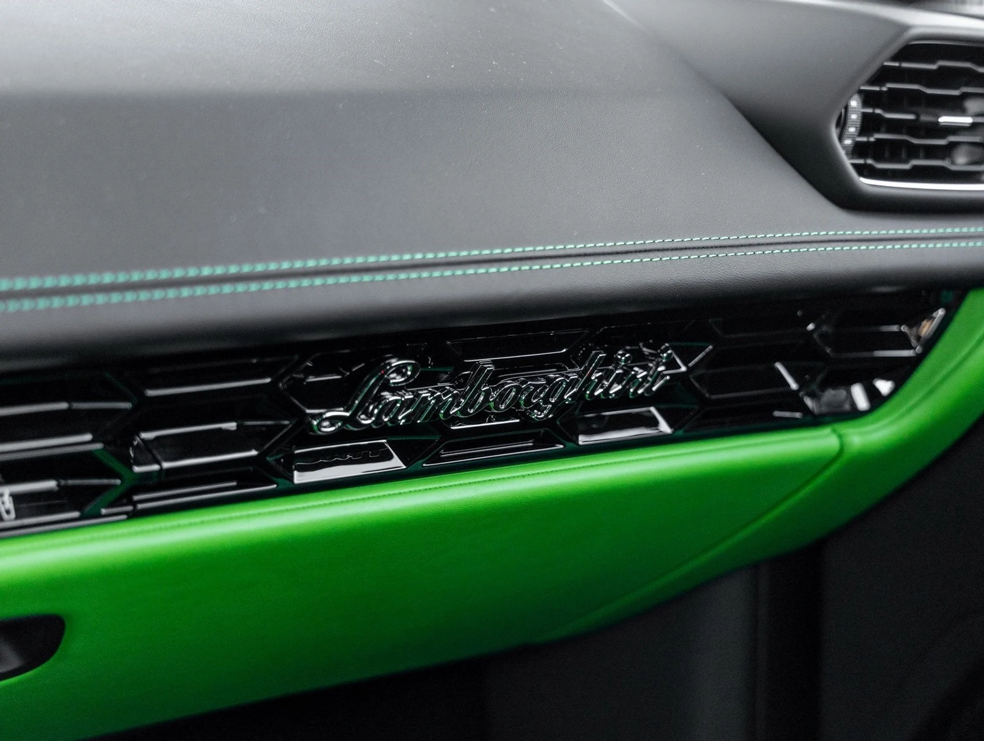 mph031_2940606056_32_b829202995