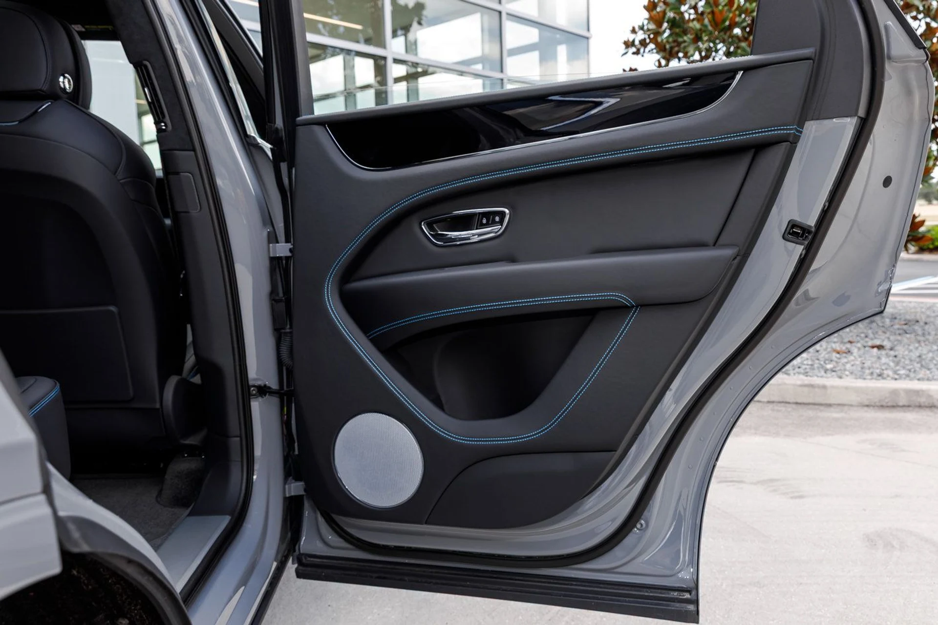 mph031_2945517271_a6f7d8507c68b22df00d189ae56b1d23x_f7acaeac98