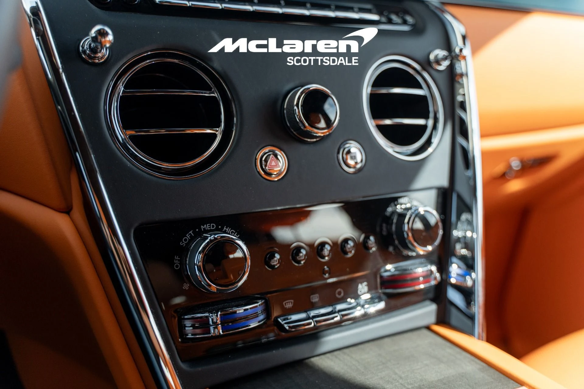 mph031_2951457619_Used_2025_Rolls_Royce_CULLINAN_1762551251_93408299f6