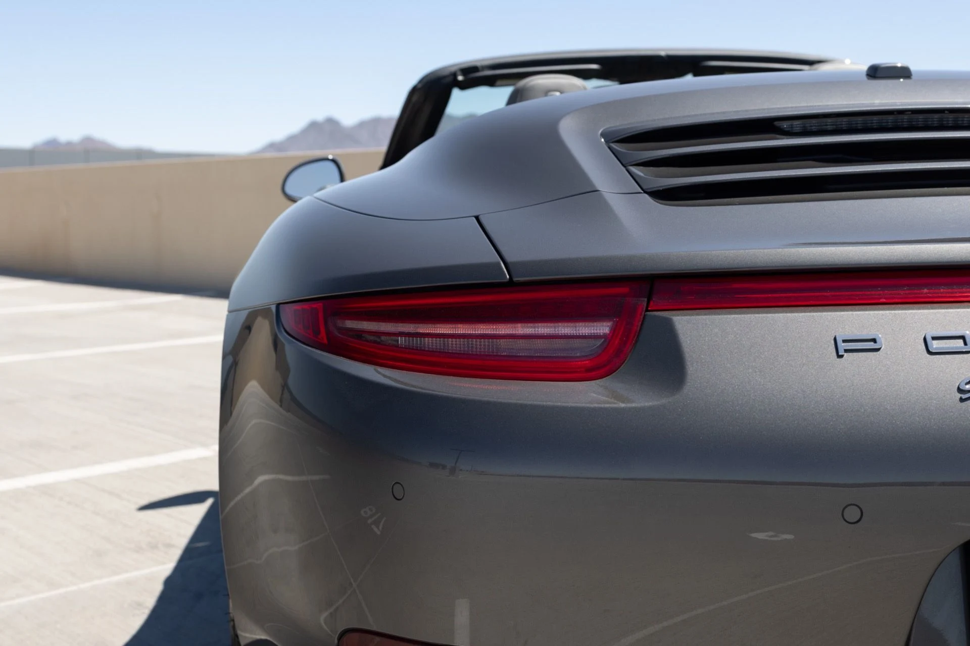 mph031_2952692568_Used_2014_Porsche_911_Carrera_4_S_1778268069_df2e65d22a