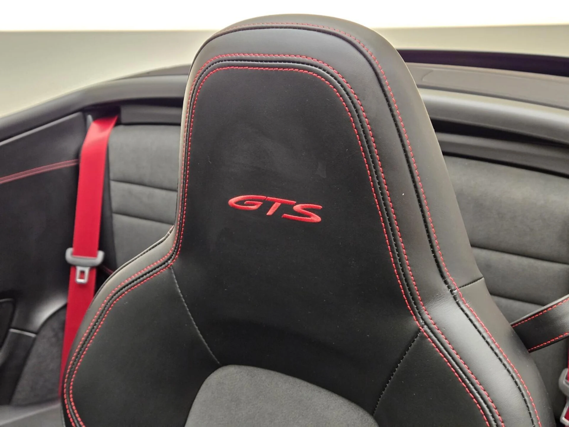 mph031_2953506517_Used_2023_Porsche_911_Carrera_4_GTS_1767422892_81795b19b1