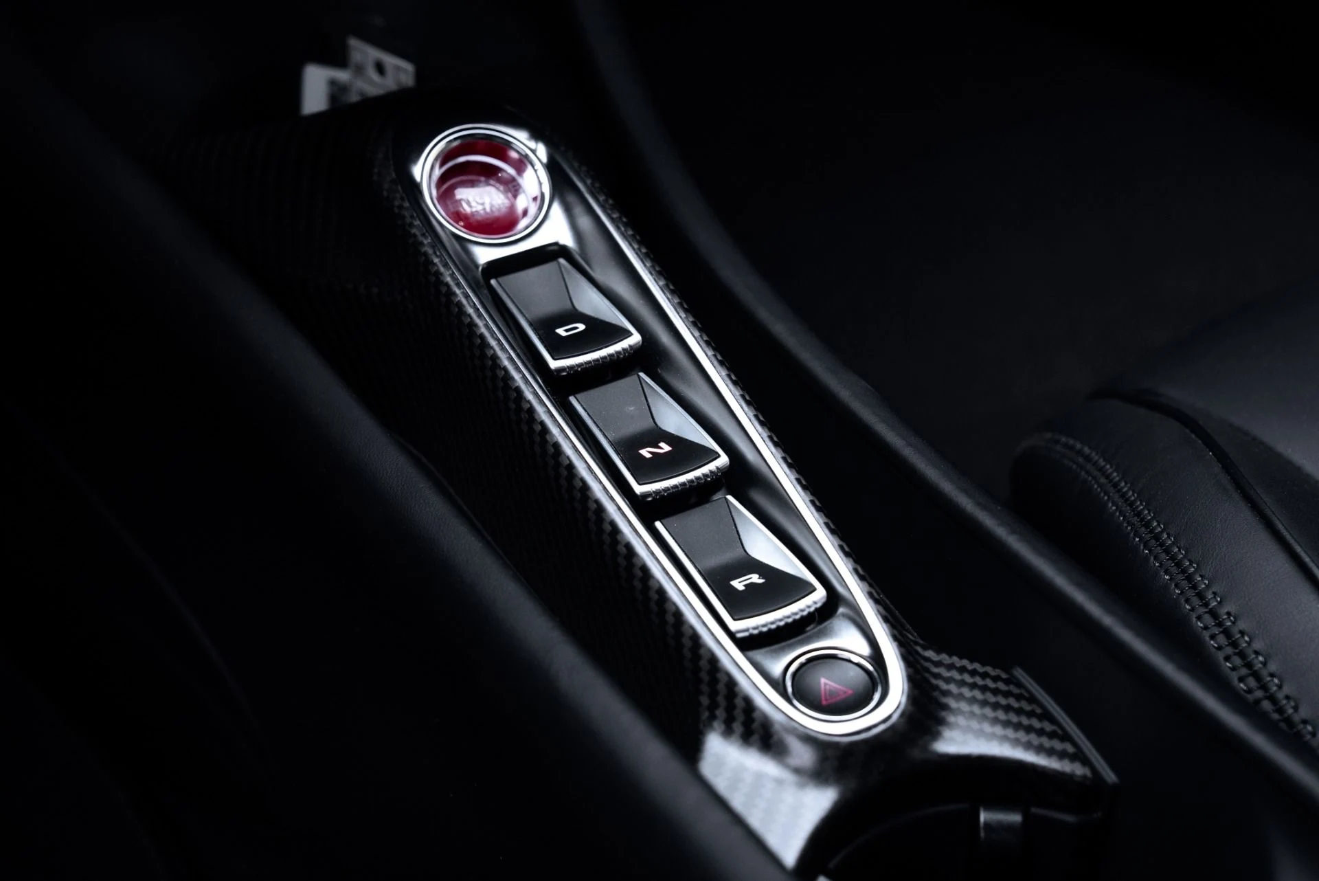 mph031_2956572047_Used_2024_Mc_Laren_Artura_1774465239_3aa4a68fef