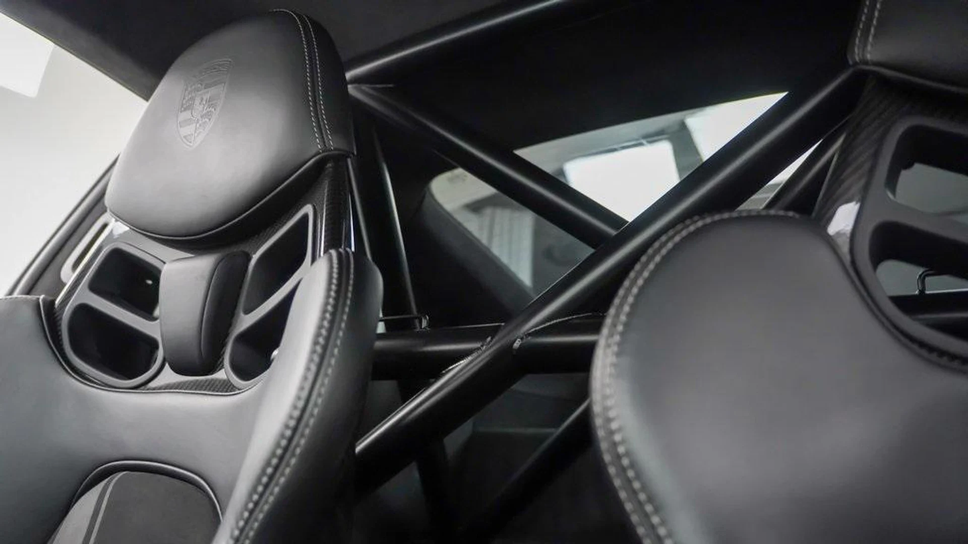 mph031_2956988428_SG_Vn_Z8_I_Hi2_Ilft_Ci93_UHKA_1_Rg_J8_0bc6ec01dc