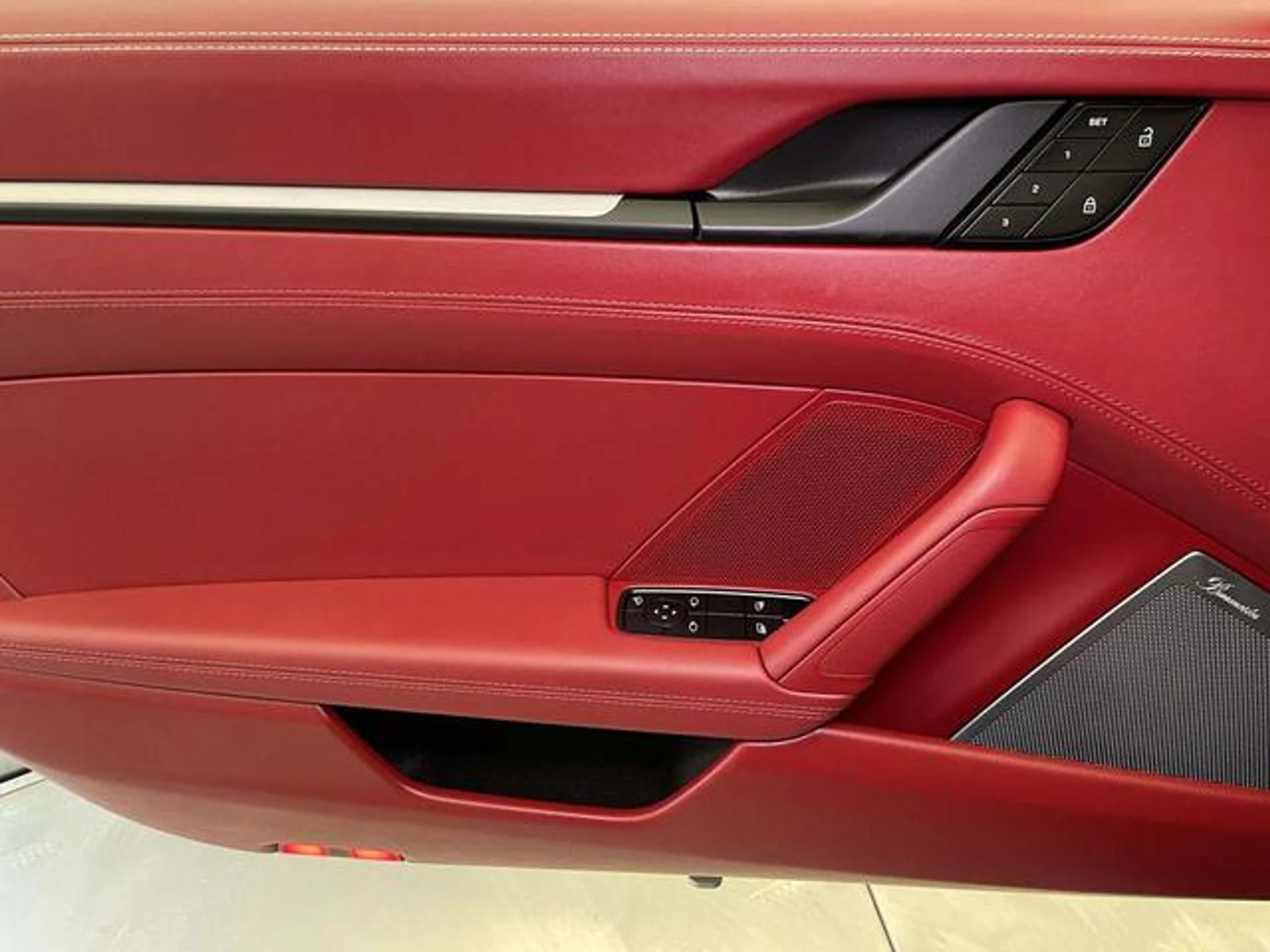 mph031_2959795322_Nt_Nxnys_Q8w_Gf6_NU_Dz_u_Yk_Q_Eq_WEE_c32e81fc6d