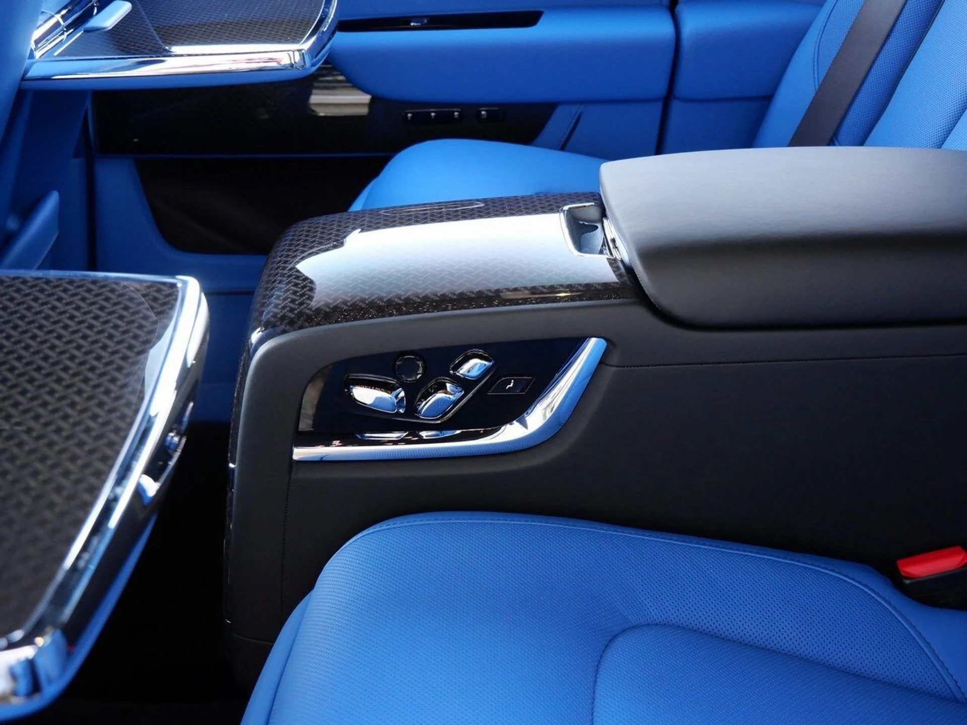 mph031_2974151338_61cd460a3e0276d978e0778597a160a1x_2bdae6573e