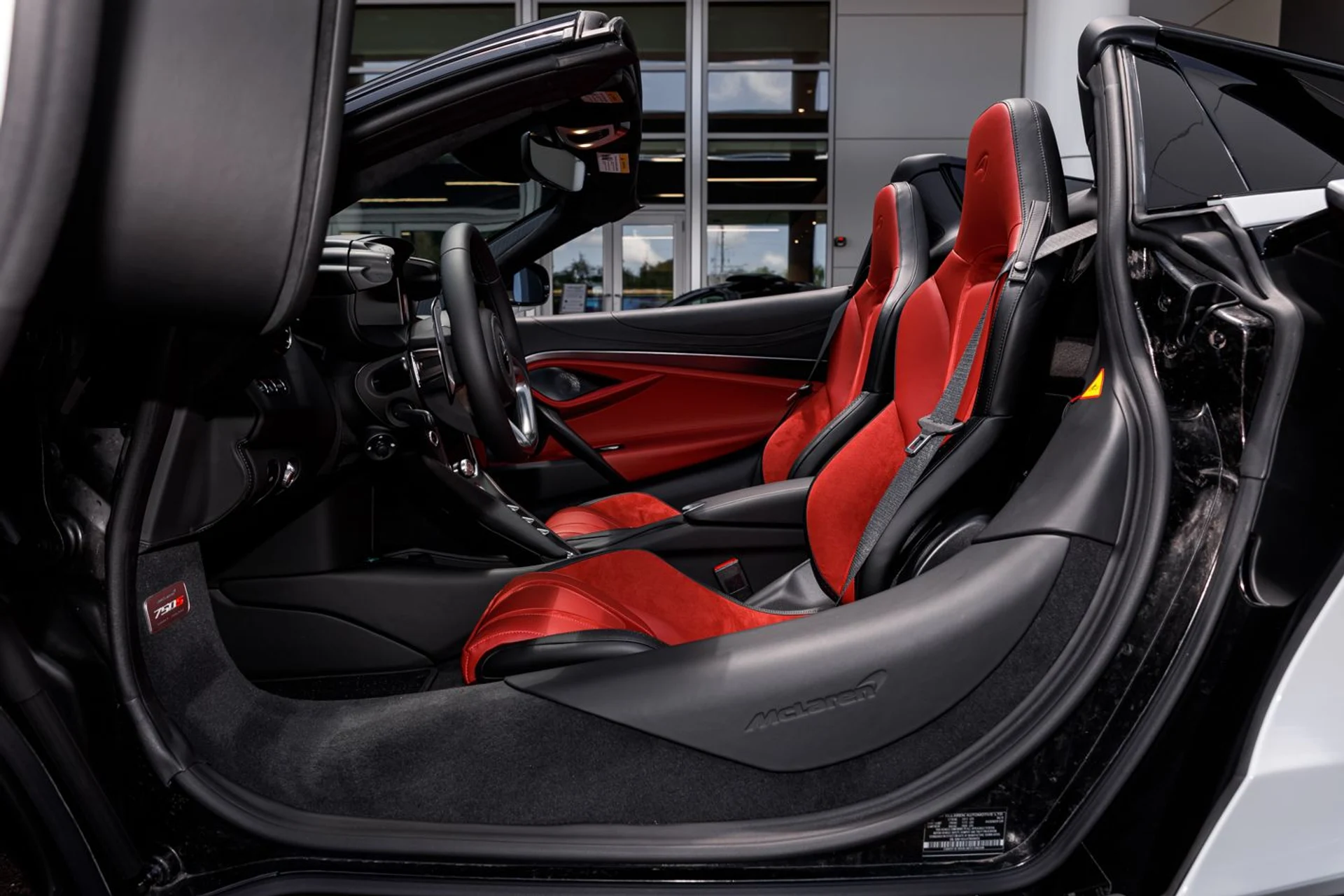 mph031_2986122425_585_p32_l_264c9460b6