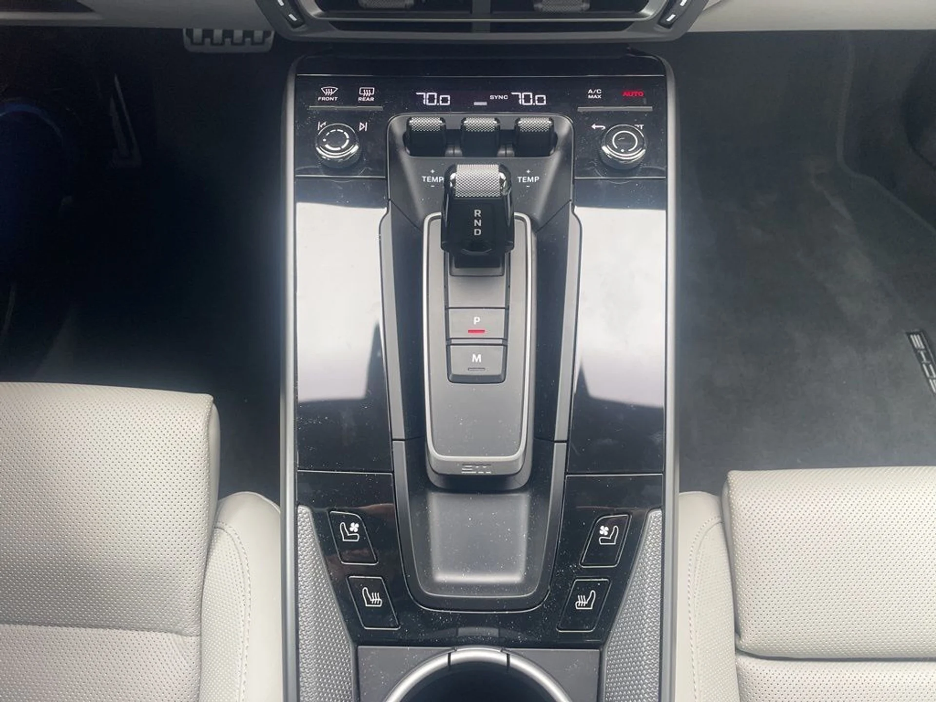 mph031_2986674432_cc5e6963981d8a089ad1999d5390e317x_53f2790a7d