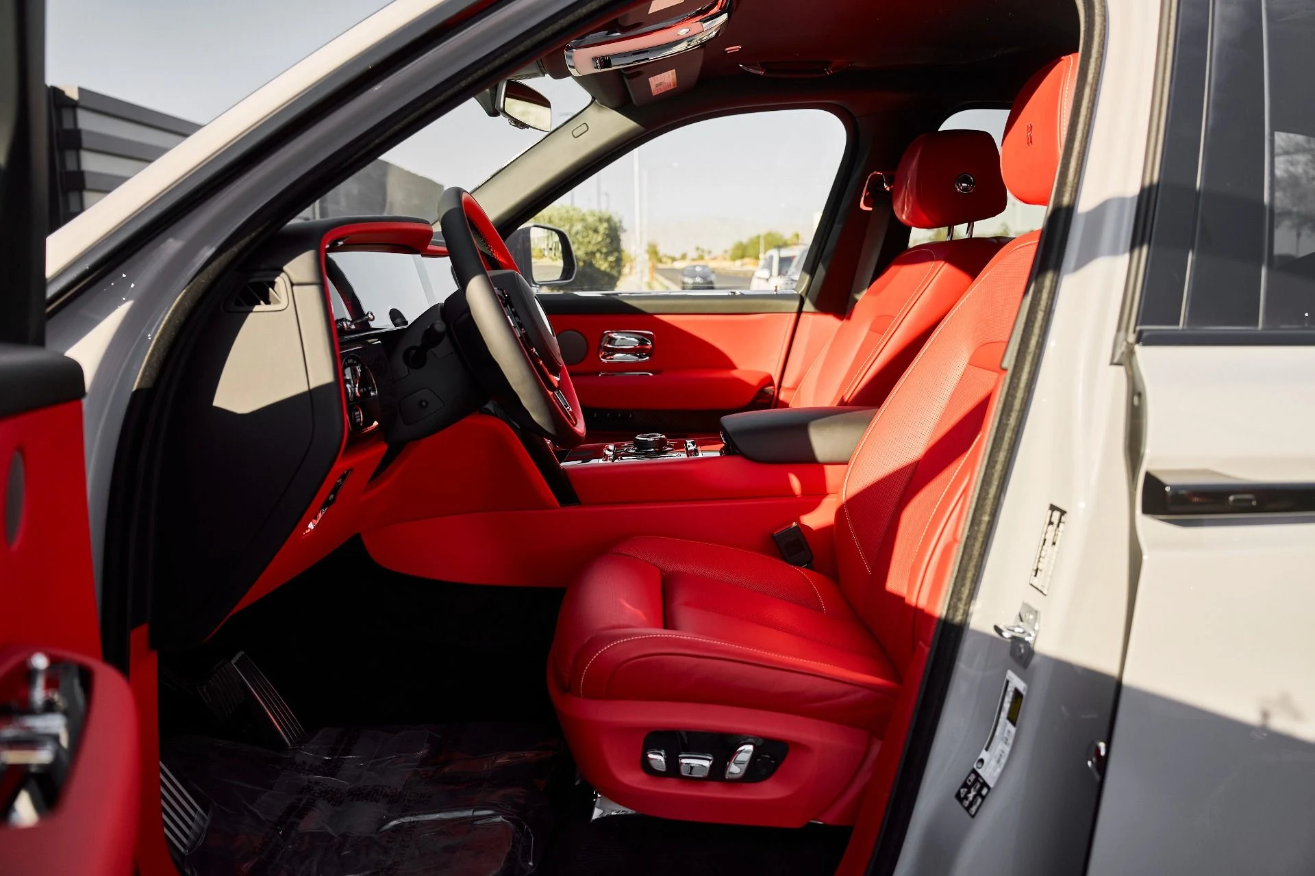 mph031_2987647688_Used_2025_Rolls_Royce_Cullinan_Black_Badge_1763084584_782d39aaa6