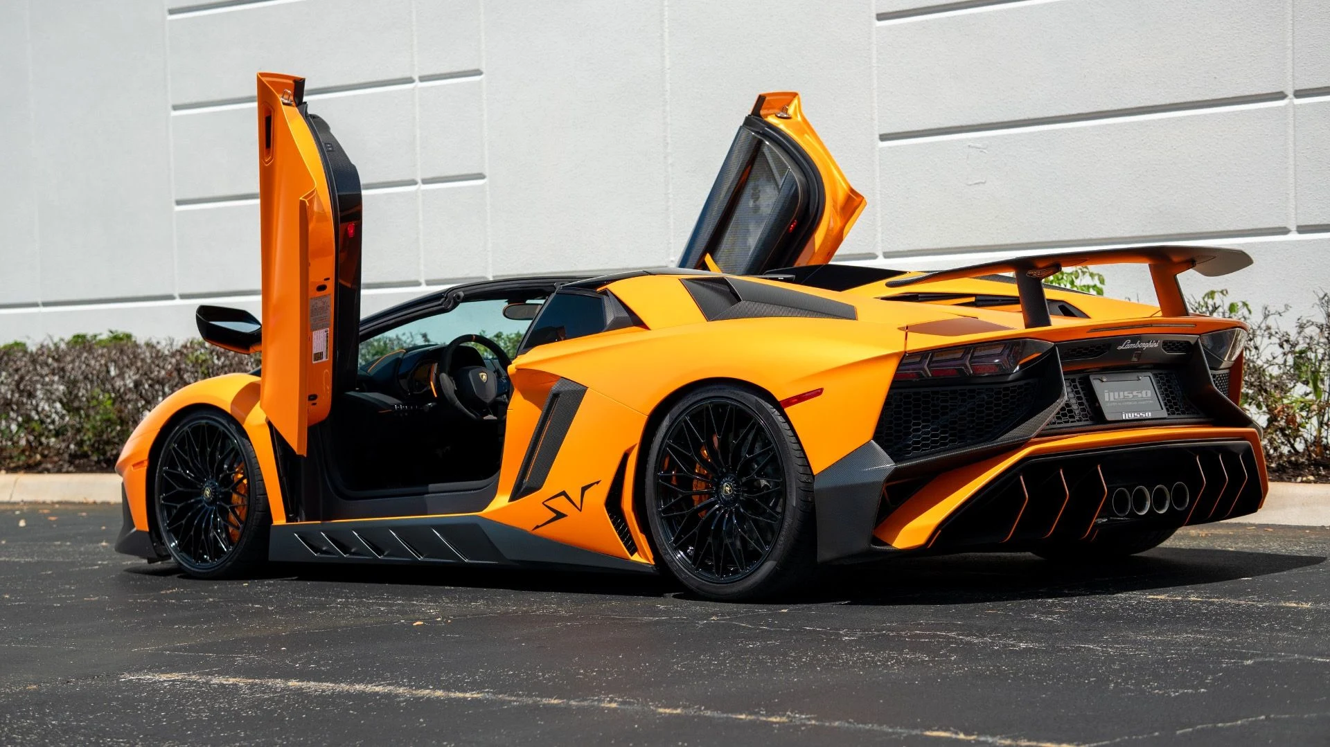 mph031_2992396172_Used_2017_Lamborghini_Aventador_LP_750_4_SV_1750200033_7743a21aa0
