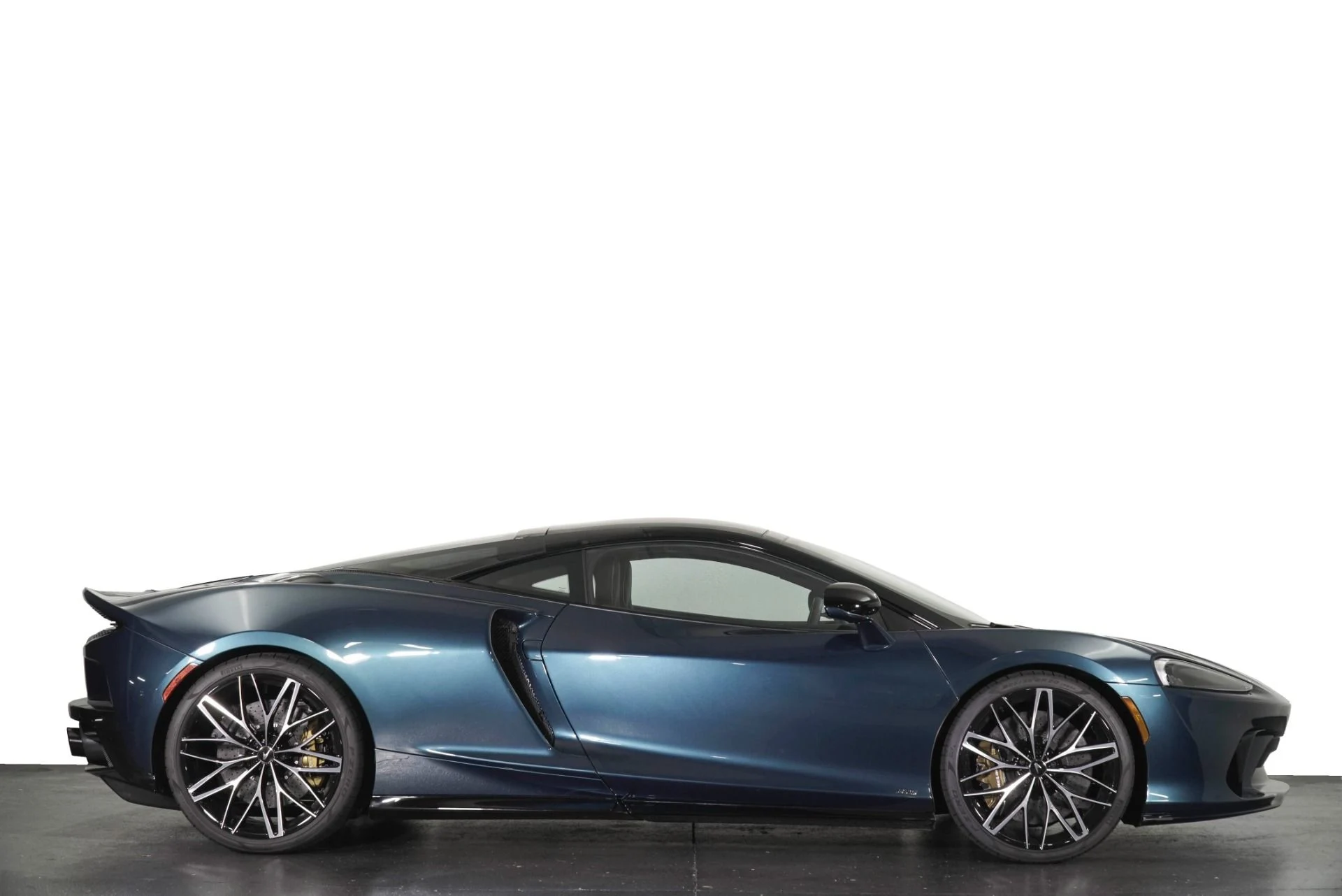 mph031_2994086256_Used_2025_Mc_Laren_GTS_Tech_Lux_1787244418_d5313dfd0b