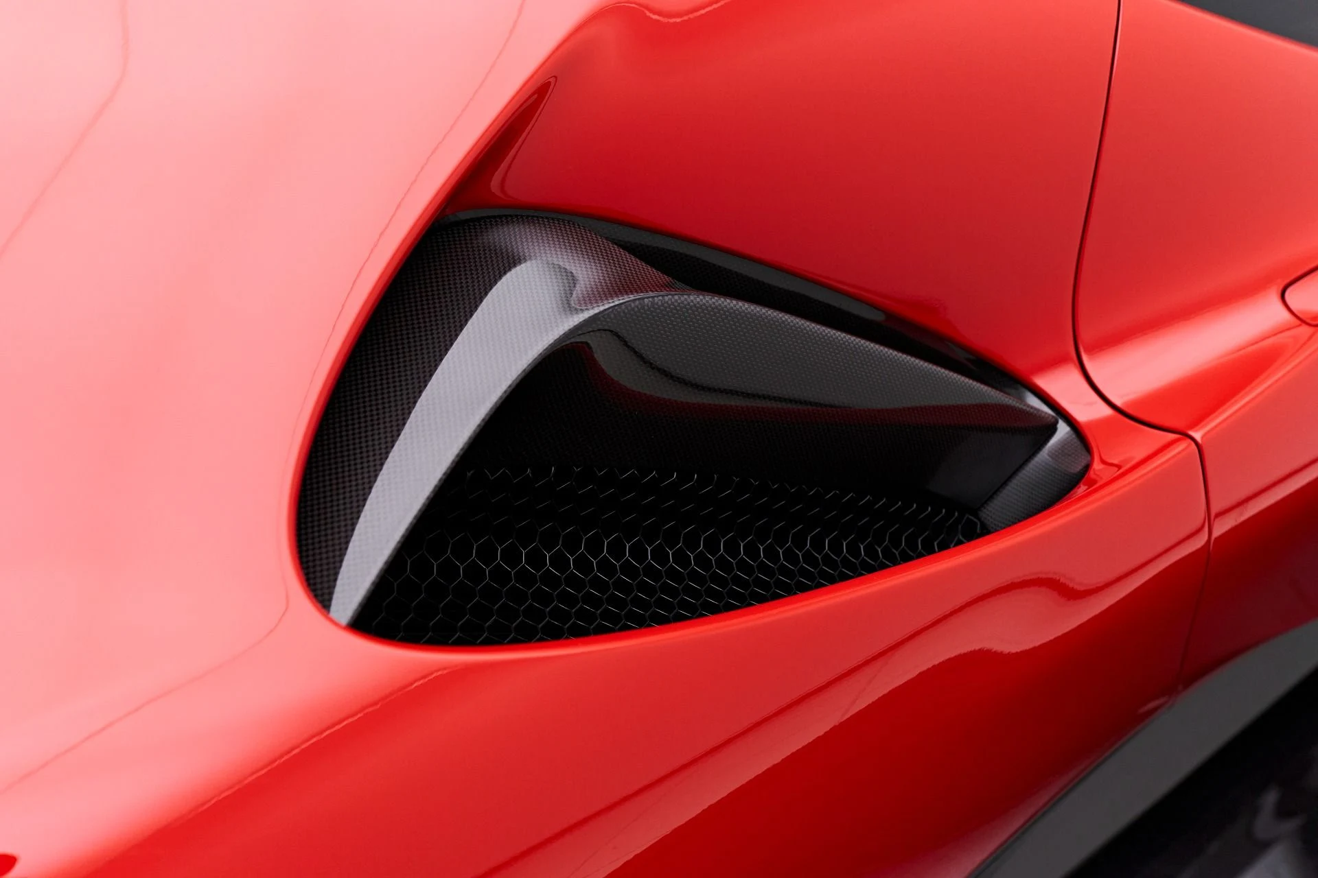 mph031_2994583573_Used_2021_Ferrari_SF_90_Stradale_Base_1690065586_a50b40f677