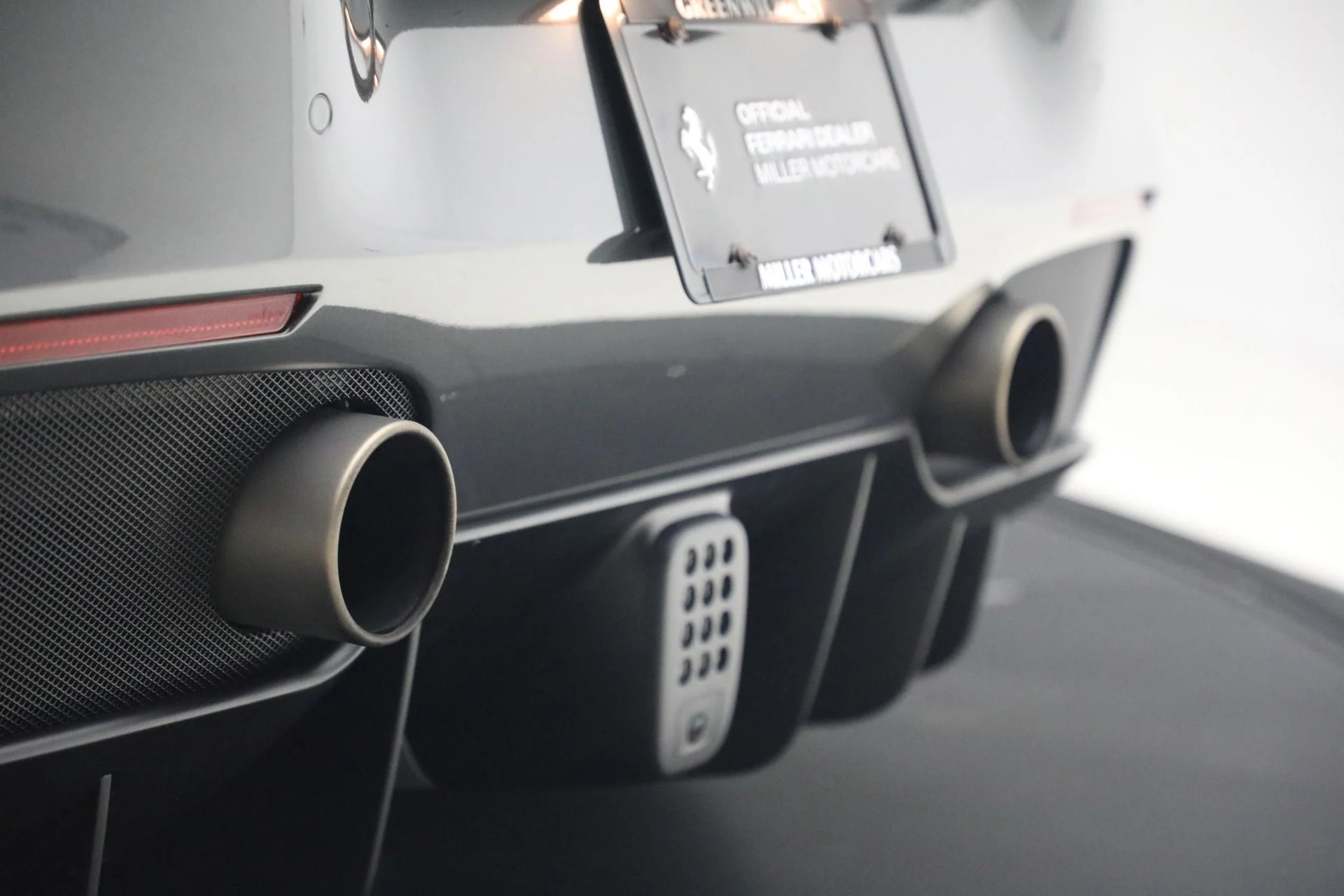 mph031_3004068117_Used_2018_Ferrari_488_Spider_1774552215_eff349765d