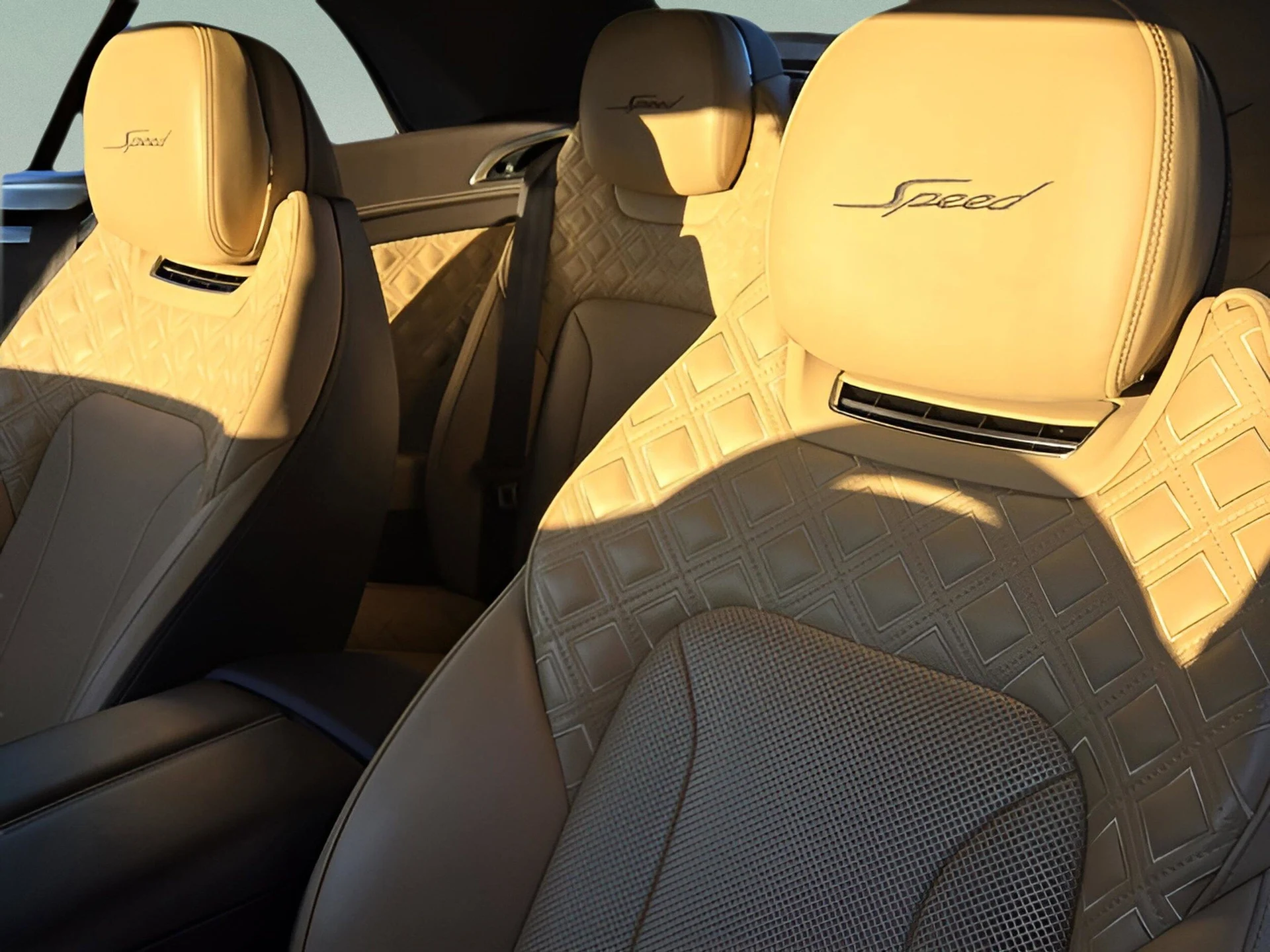 mph031_3008707562_ec2e330539359302560970d7badf61f5x_a0ea86f7ec