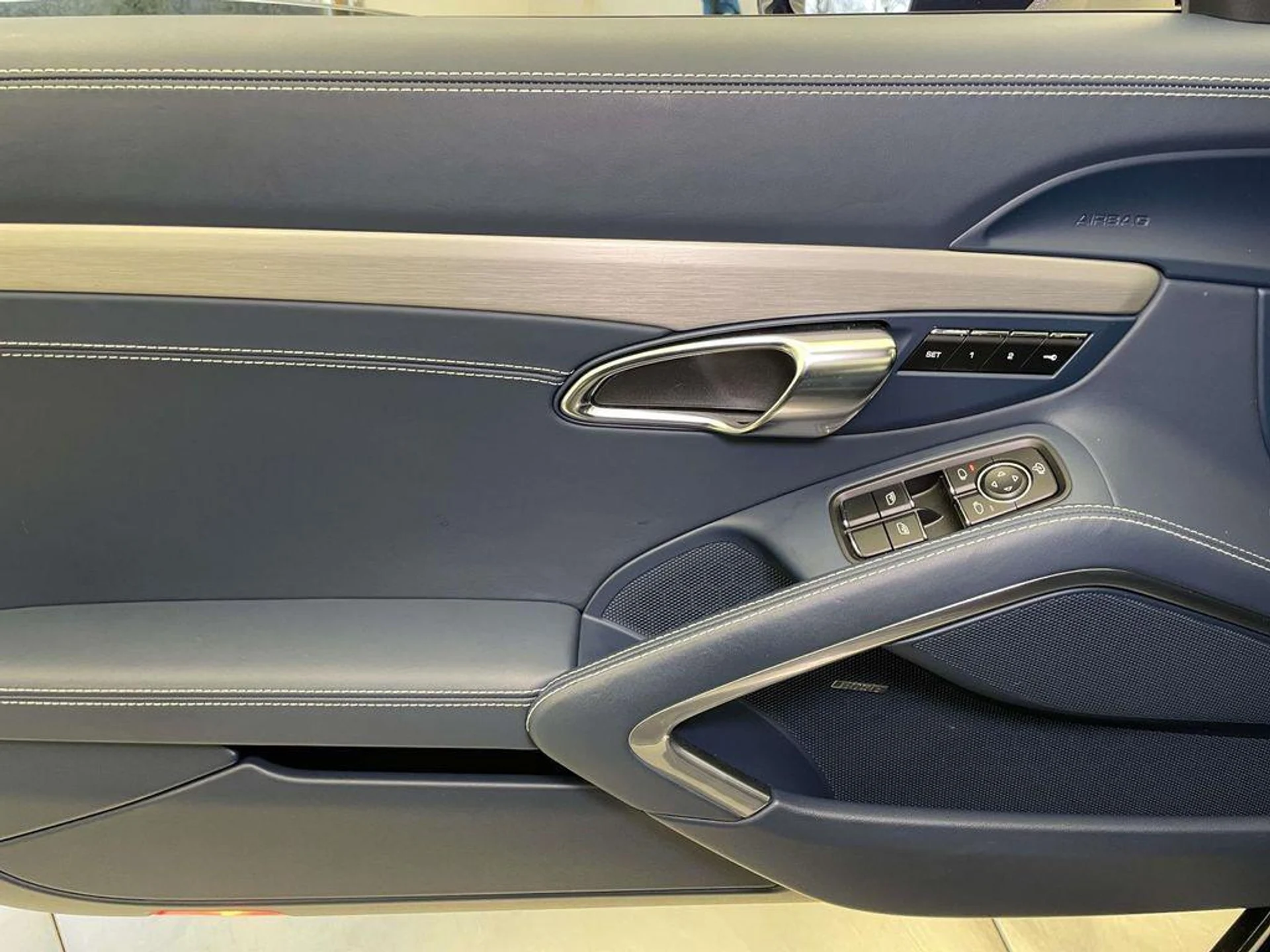 mph031_3009913579_ZO_Eo4vuig_UM_Pw_C_Co_84_KK_Uk0c_2521f949a3