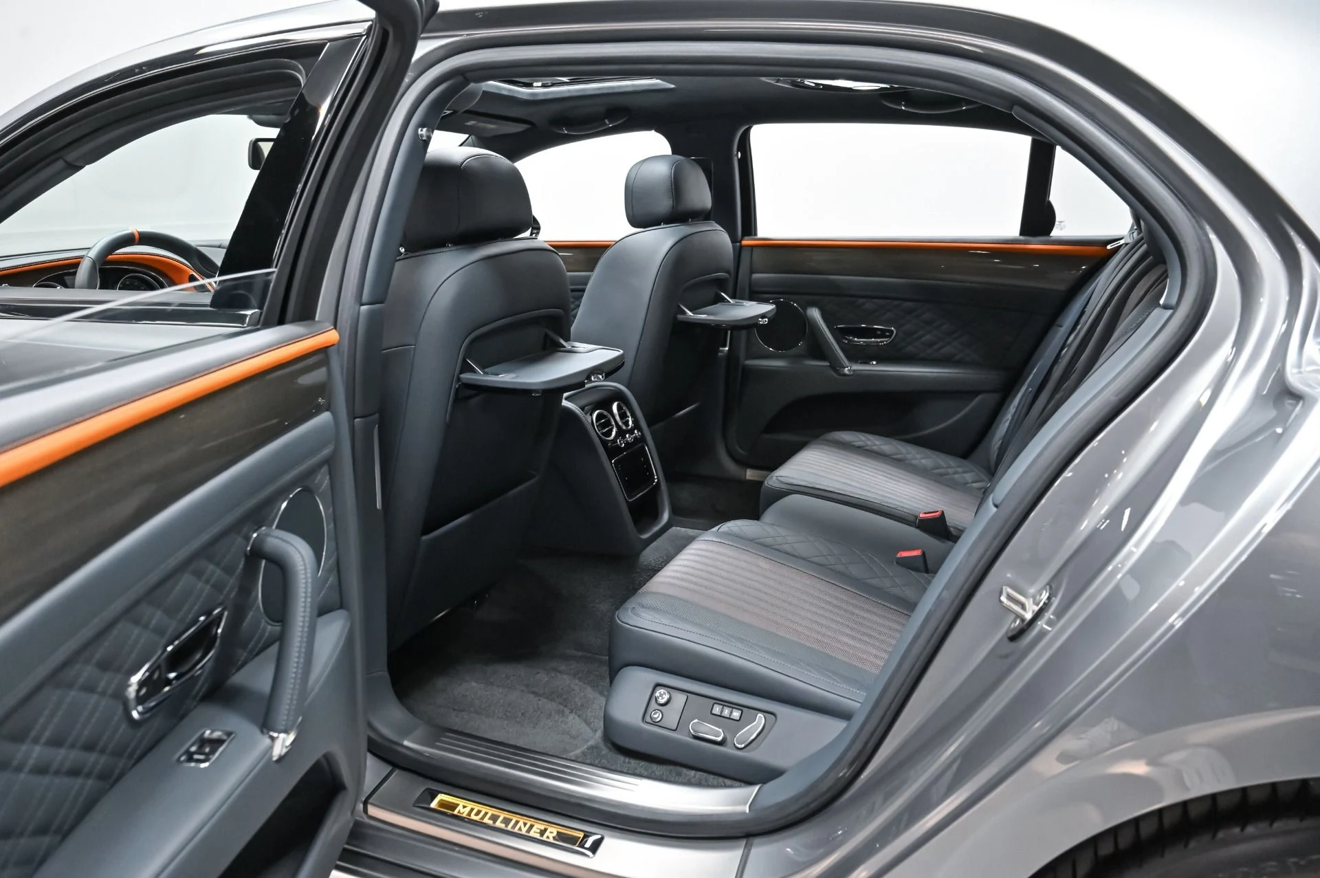 mph031_3018334708_Used_2018_Bentley_Flying_Spur_V8_S_1754506017_3eef3235ff