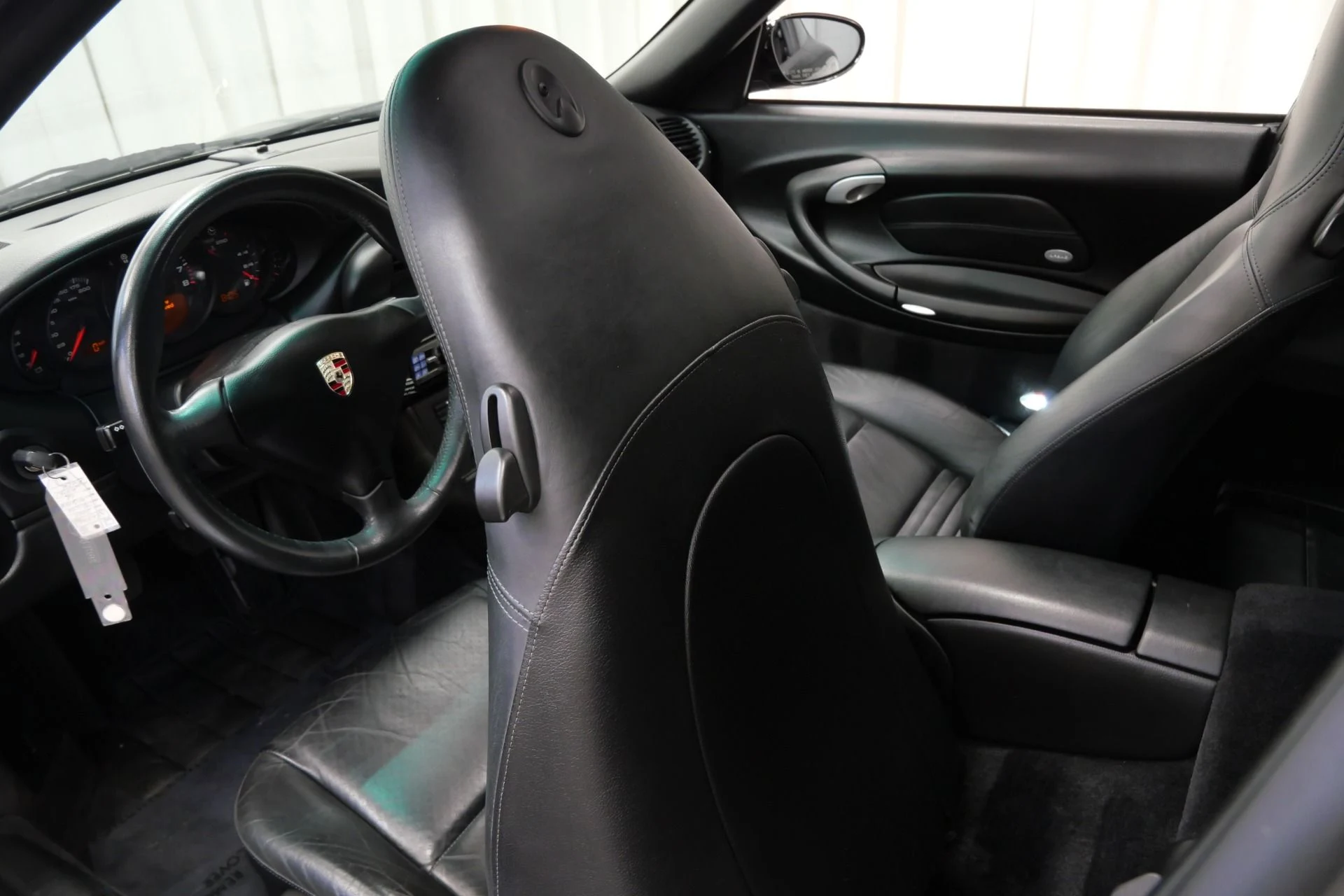 mph031_3026164724_Used_2003_Porsche_911_Carrera_1758033613_5d08501e9d
