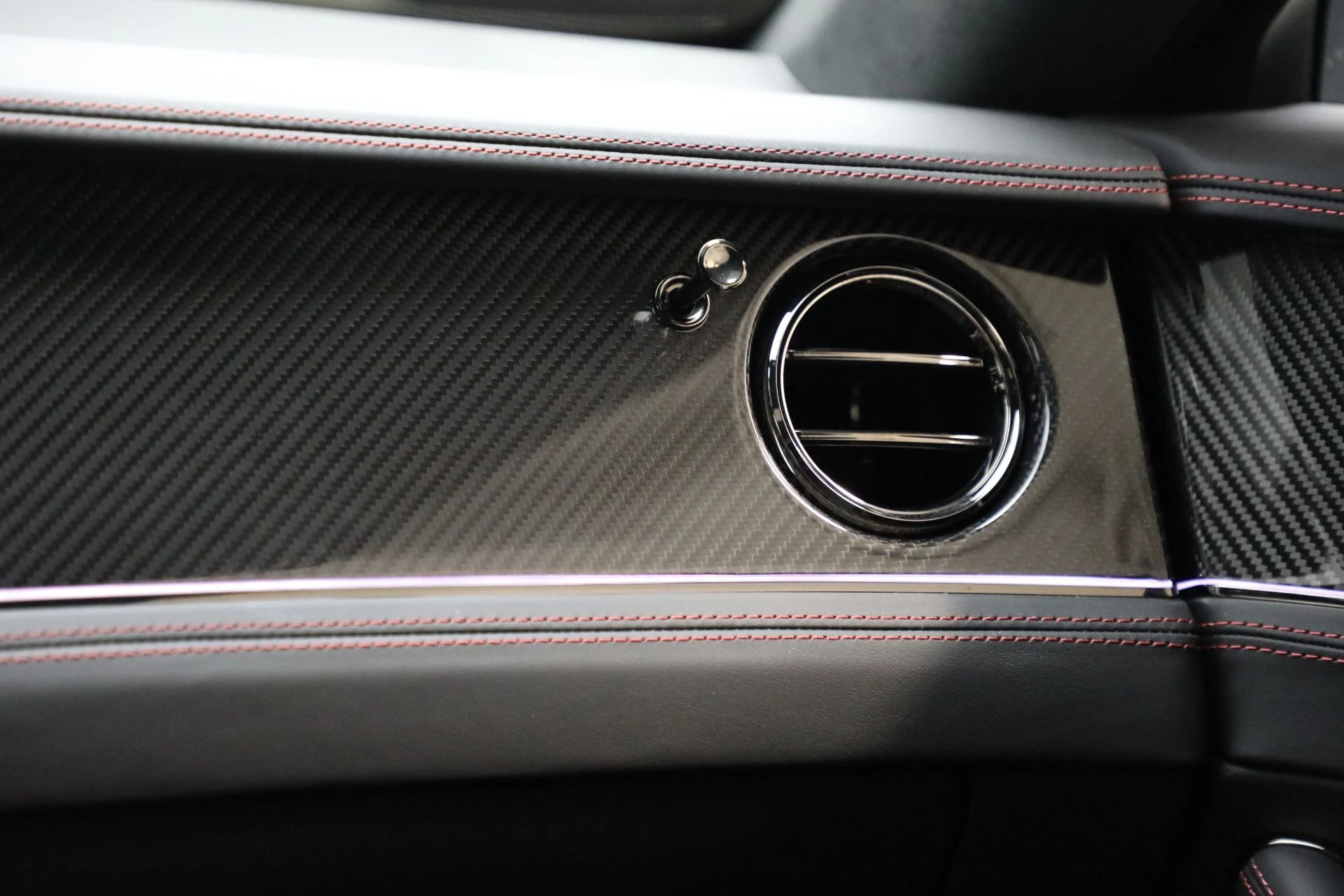 mph031_3032905593_New_2025_Bentley_Flying_Spur_Black_Edition_0171d3ffb4