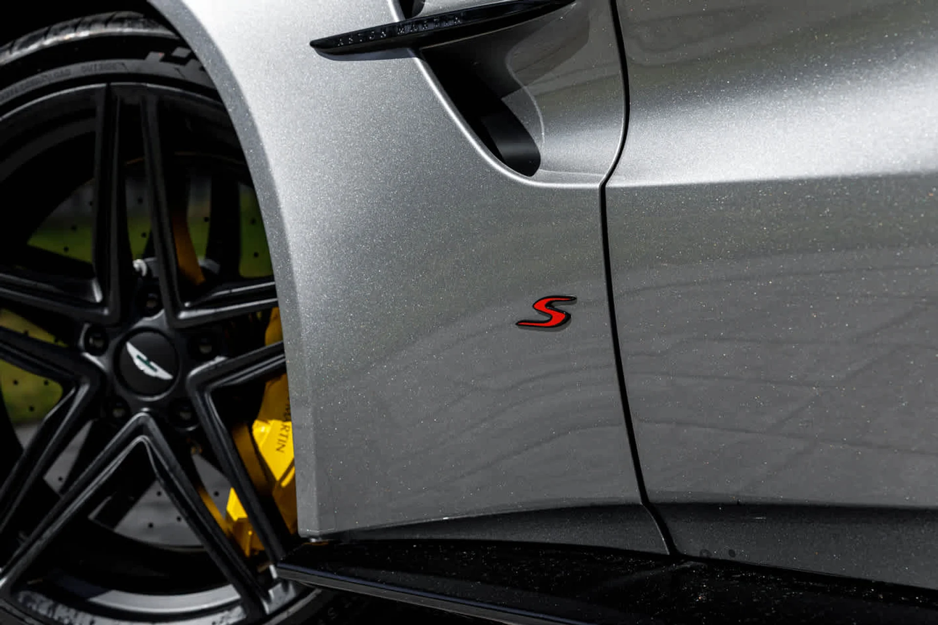 mph031_303977158_32_ec708843ba