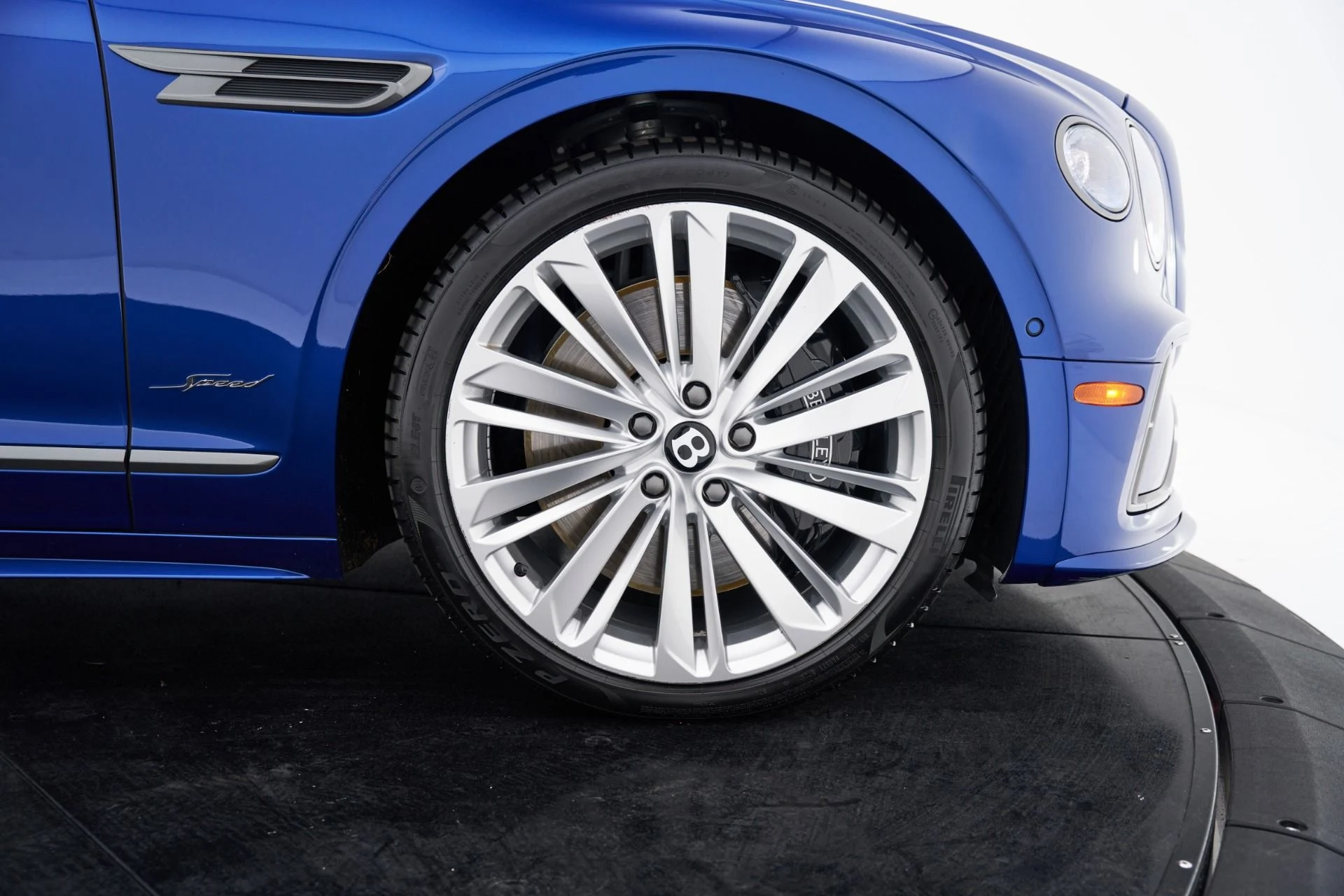 mph031_3041900467_Used_2025_Bentley_Flying_Spur_Speed_1792601189_3997e819cc