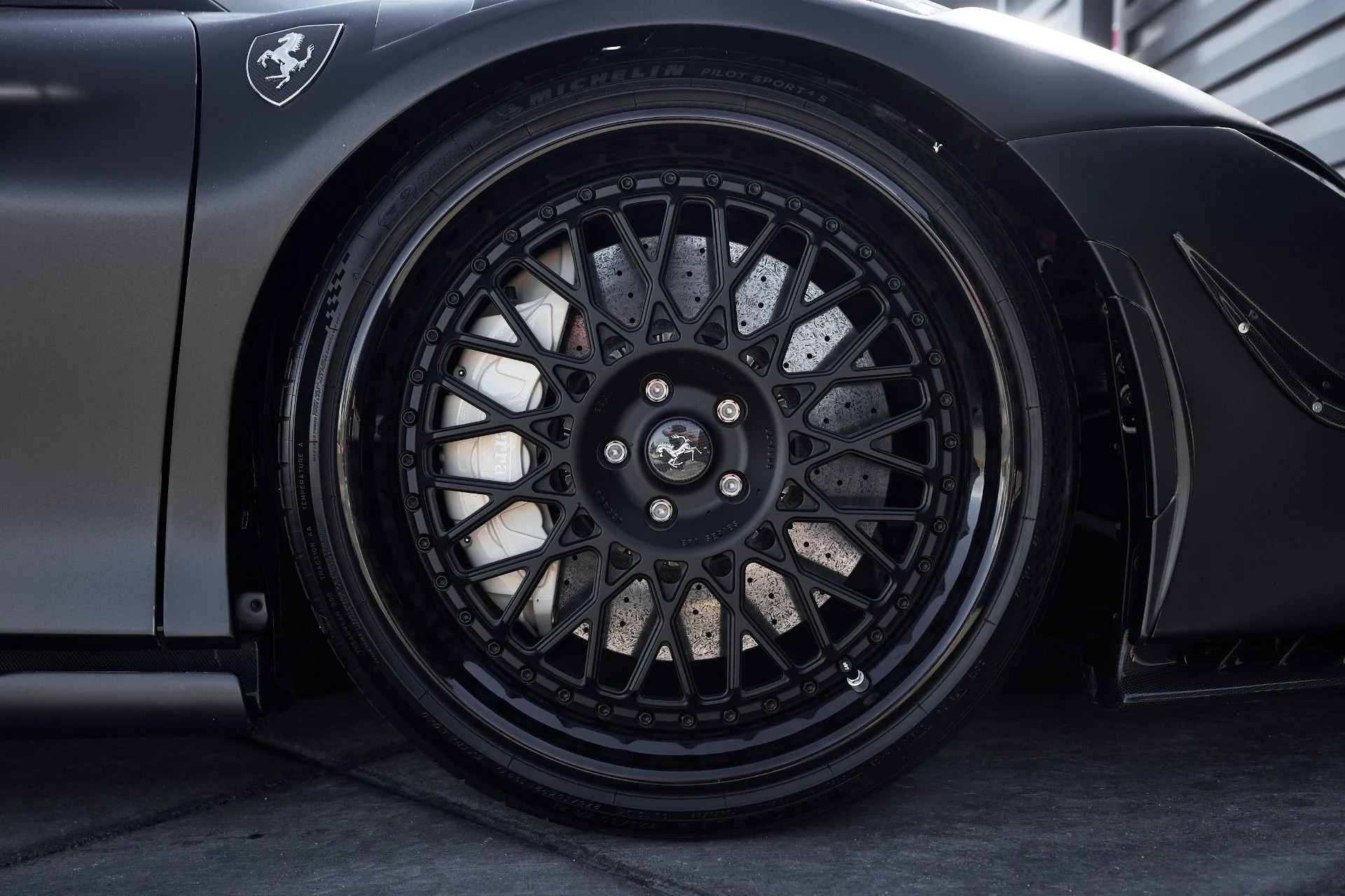 mph031_3044666502_Used_2022_Ferrari_SF_90_Stradale_Base_1760226995_8519331e4a