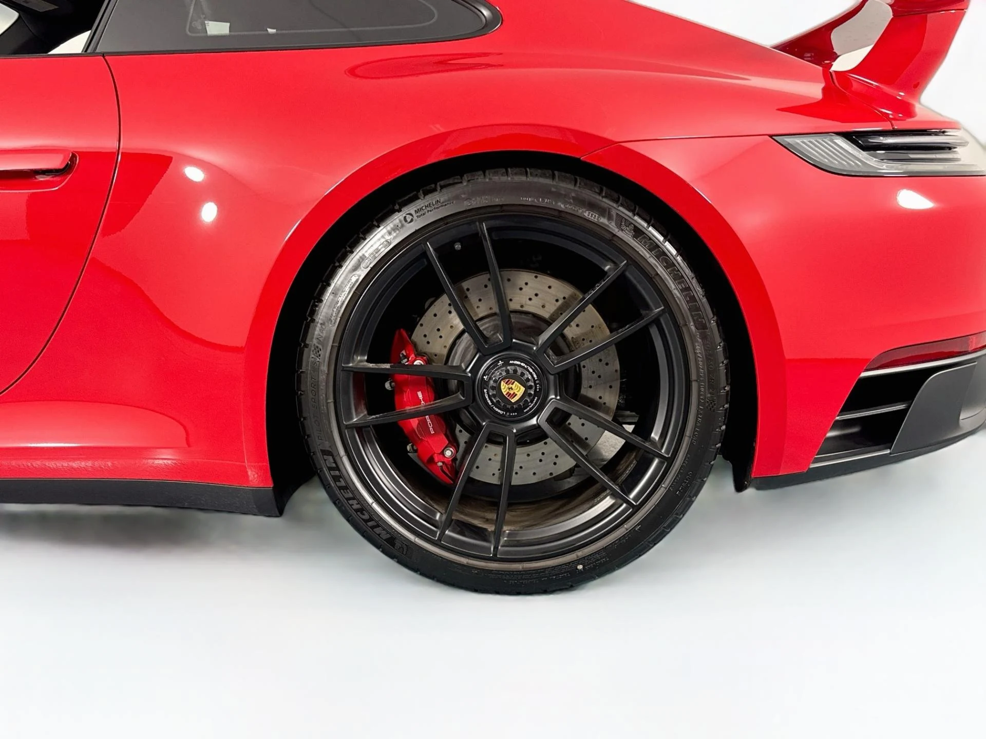 mph031_3083064294_Used_2024_Porsche_911_Carrera_GTS_1787948898_43b5398d31